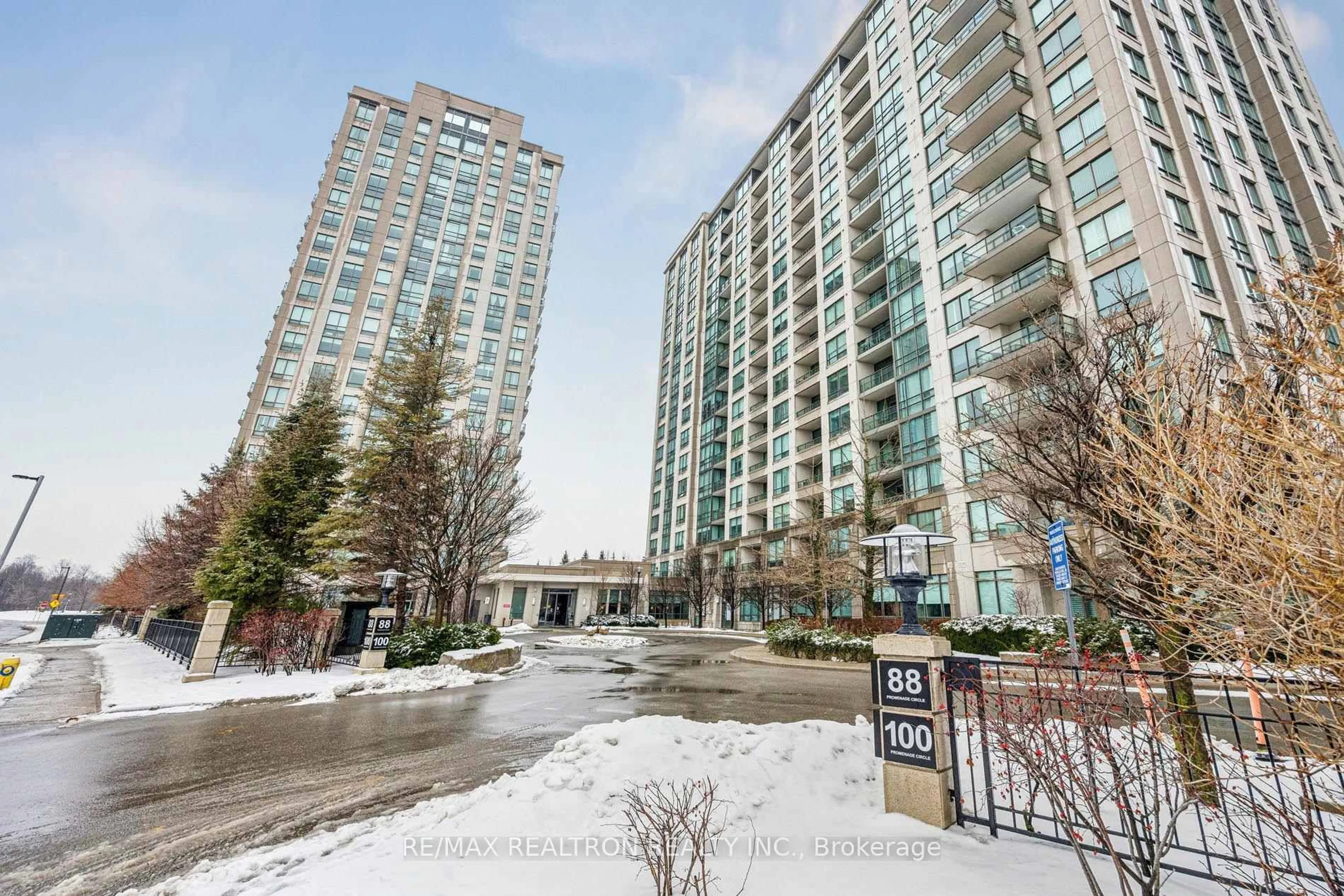 Unknown for 88 Promenade Circ #302, Vaughan Ontario L4J 9A4