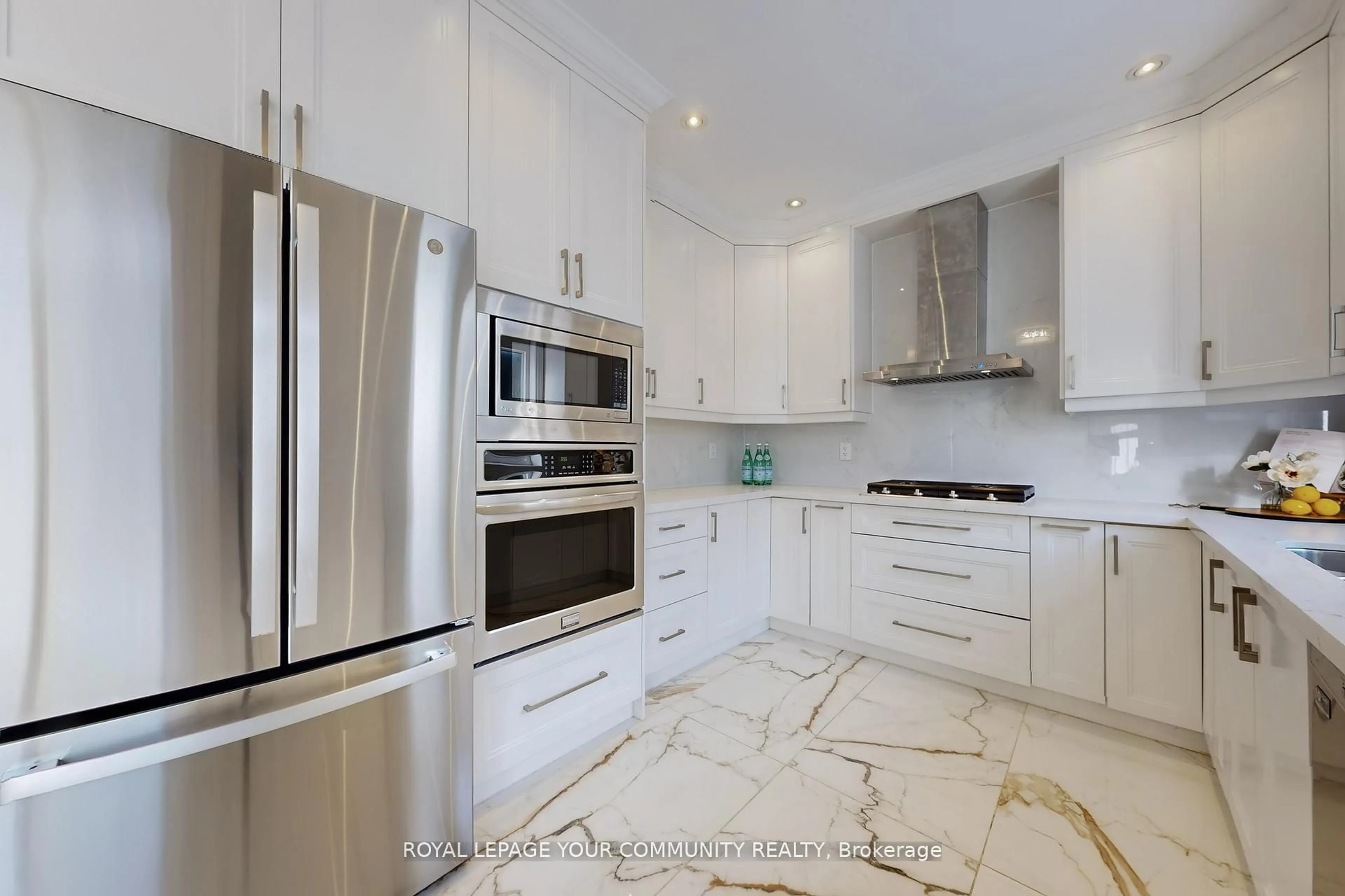 Contemporary kitchen, ceramic/tile floor for 10 Auburndale Dr, Vaughan Ontario L4J 9C1