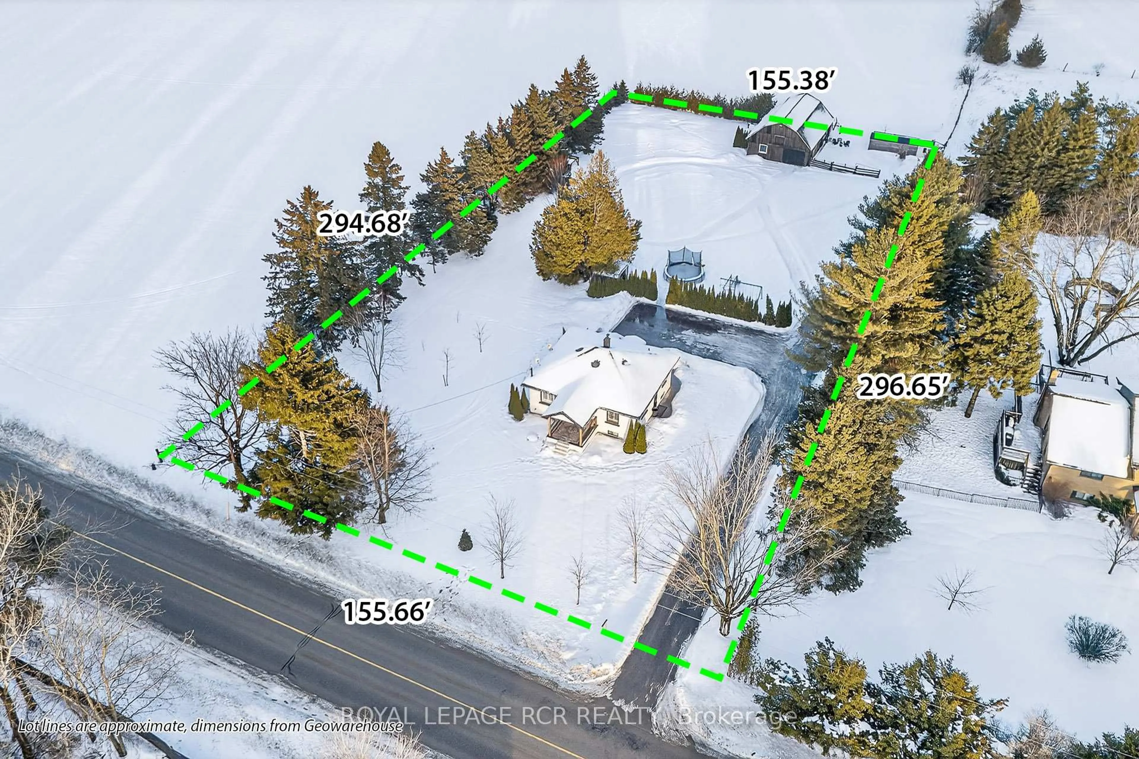 A pic from outside/outdoor area/front of a property/back of a property/a pic from drone, street for 4609 Concession 4 Rd, Uxbridge Ontario L0C 1A0