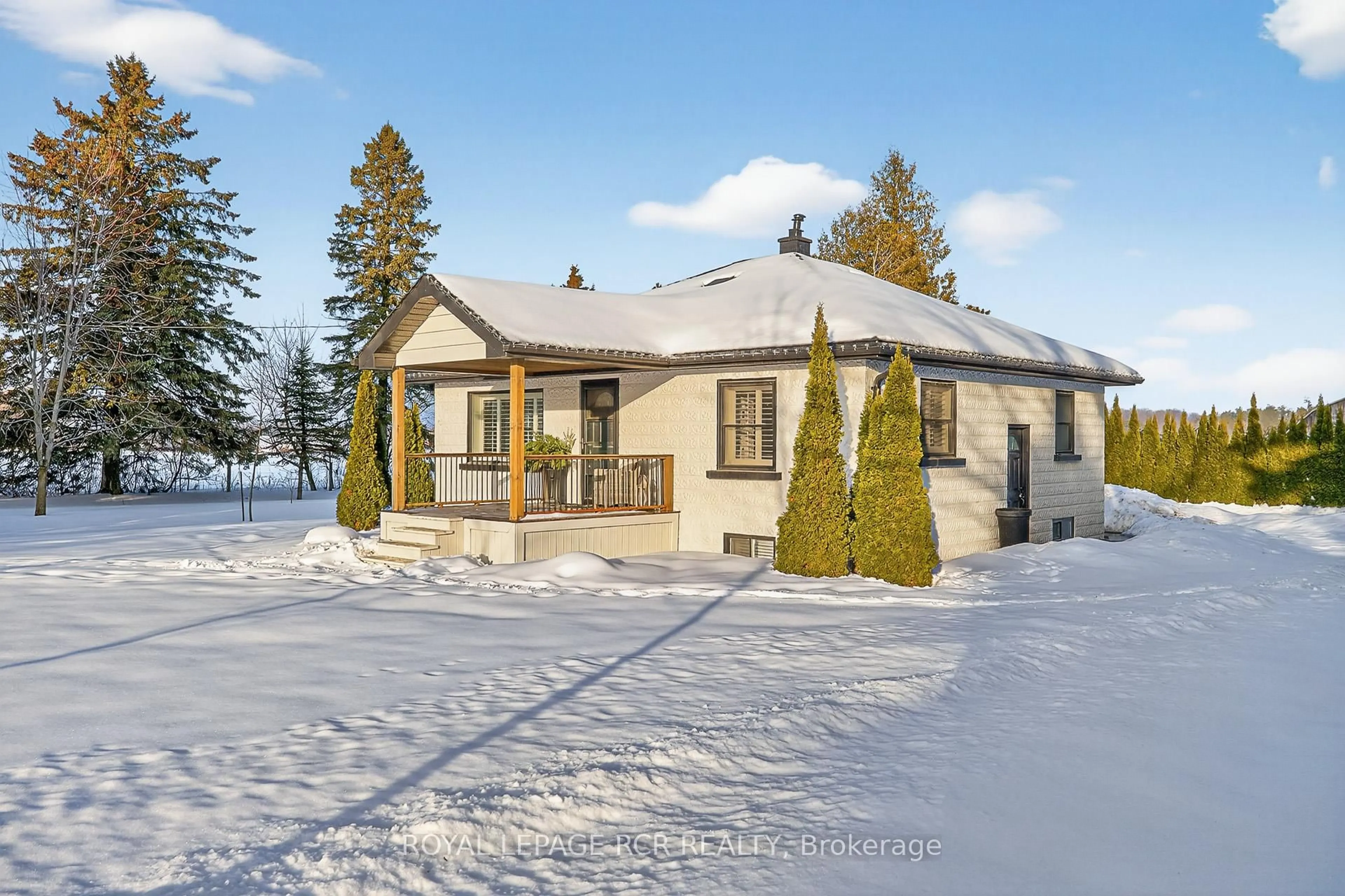 A pic from outside/outdoor area/front of a property/back of a property/a pic from drone, street for 4609 Concession 4 Rd, Uxbridge Ontario L0C 1A0