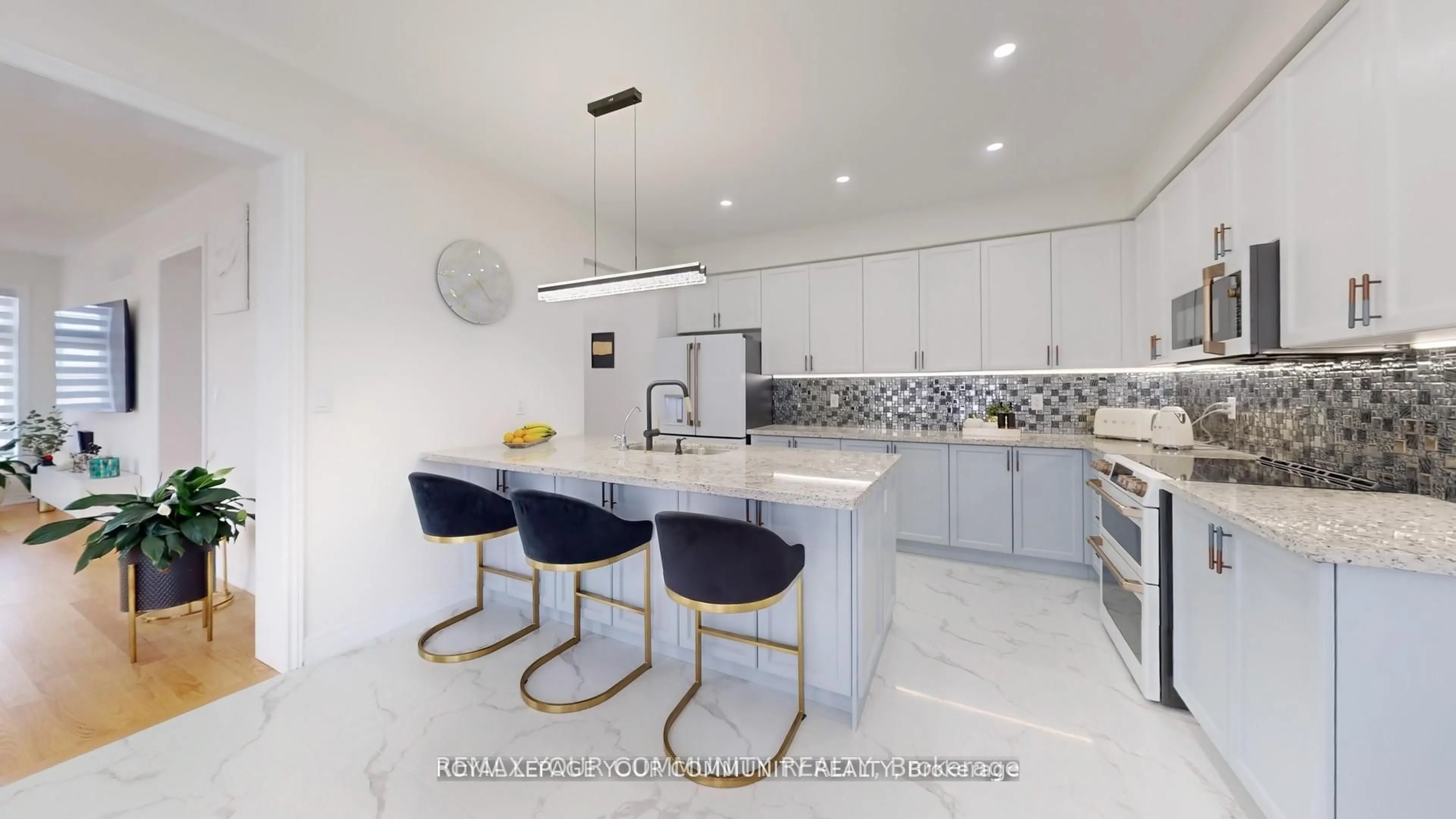 Contemporary kitchen, ceramic/tile floor for 1072 Wickham Rd, Innisfil Ontario L9S 0P8