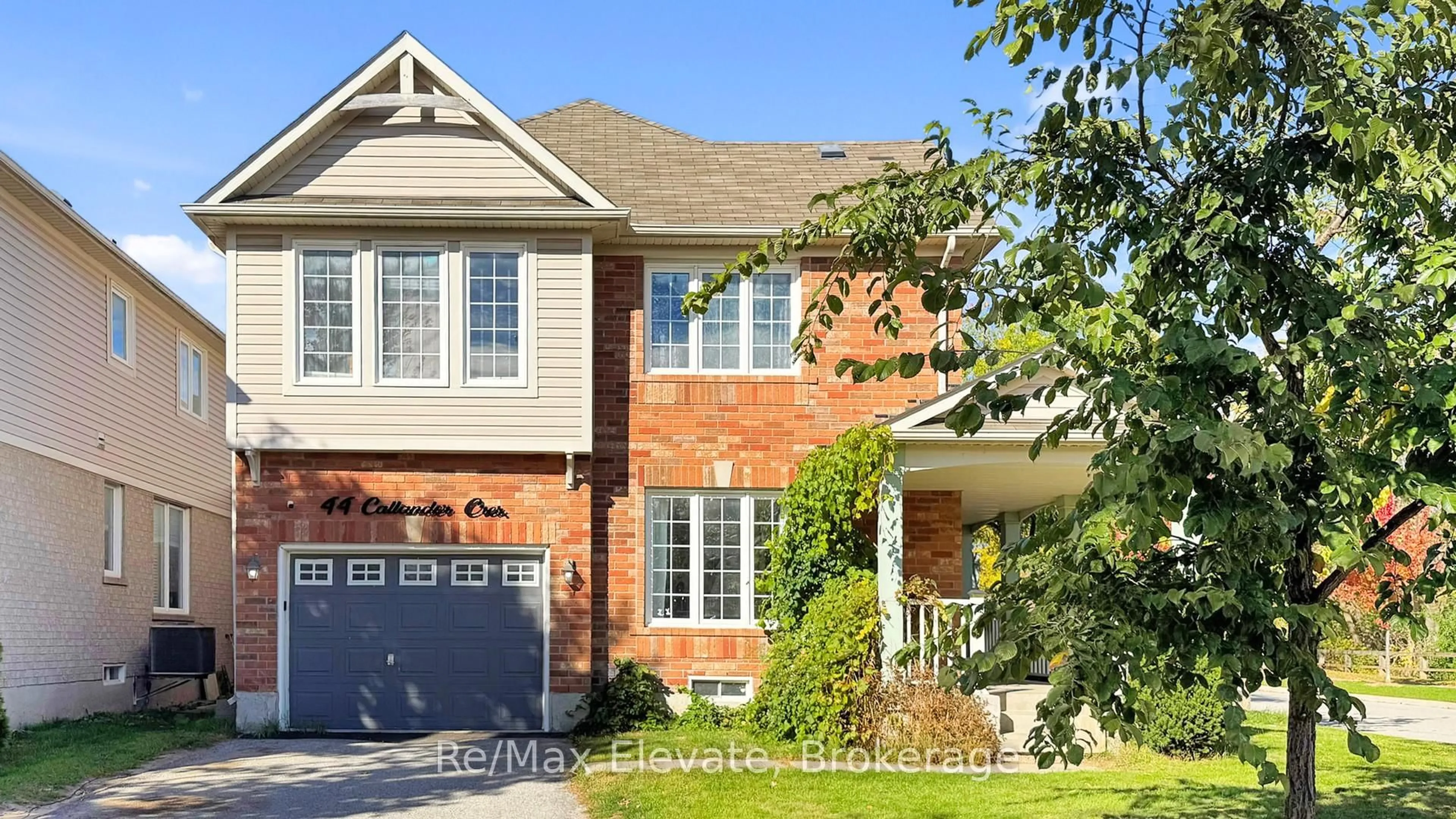 Home with brick exterior material, street for 44 Callander Cres, New Tecumseth Ontario L9R 0B4