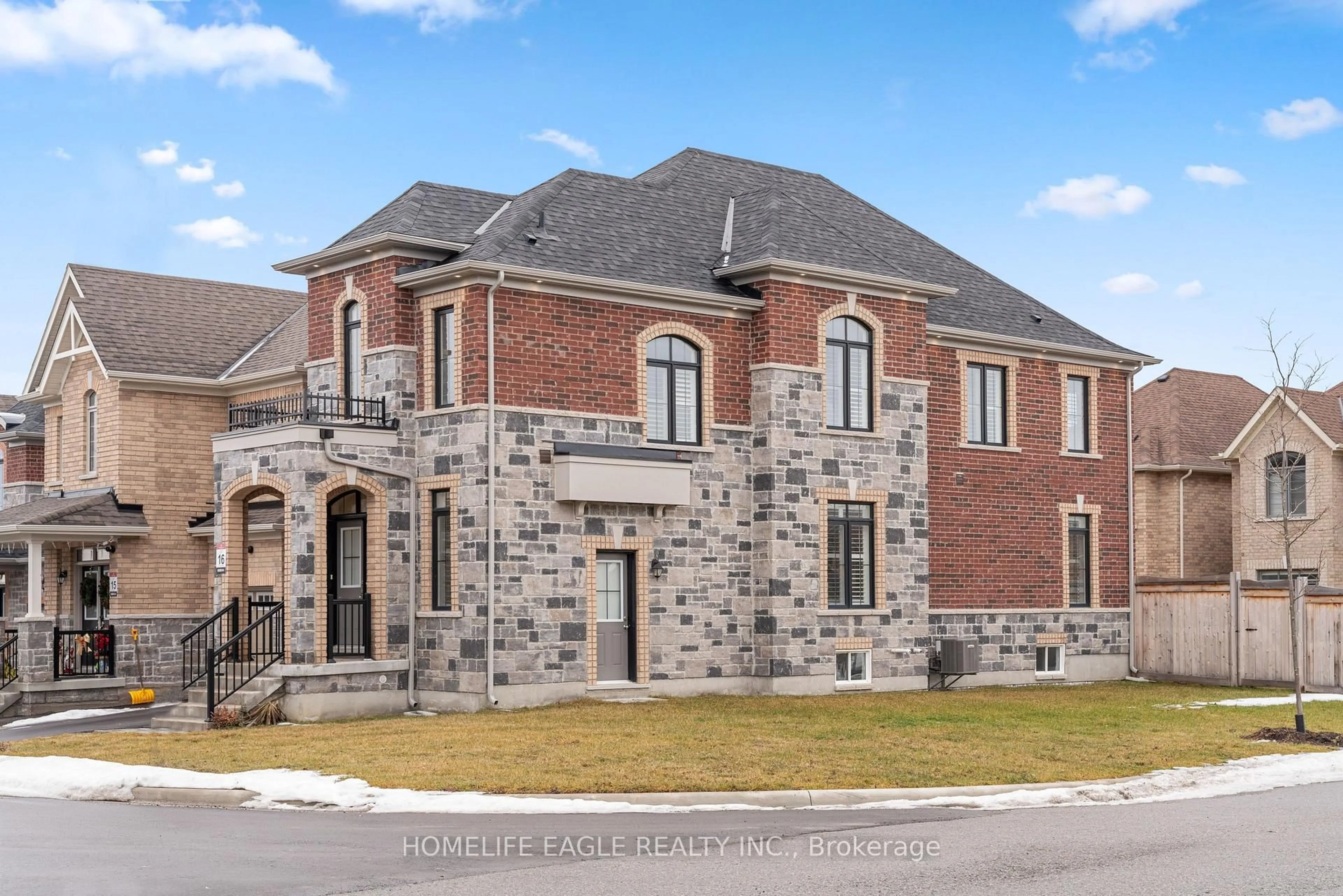 Home with brick exterior material, unknown for 20 Viola St, East Gwillimbury Ontario L9N 0T6