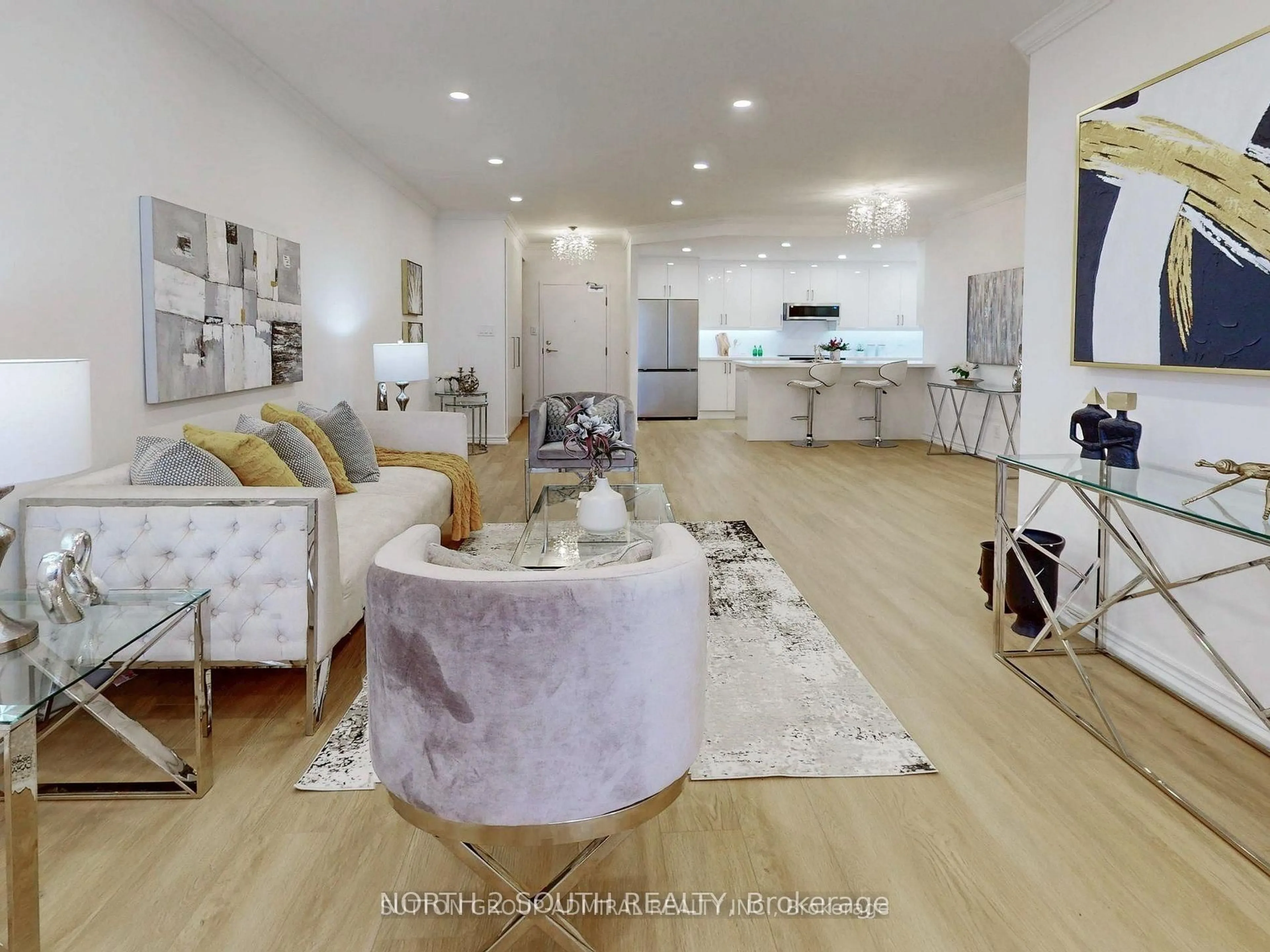 Living room with furniture, unknown for 32 Clarissa Dr #PH27, Richmond Hill Ontario L4C 9R7