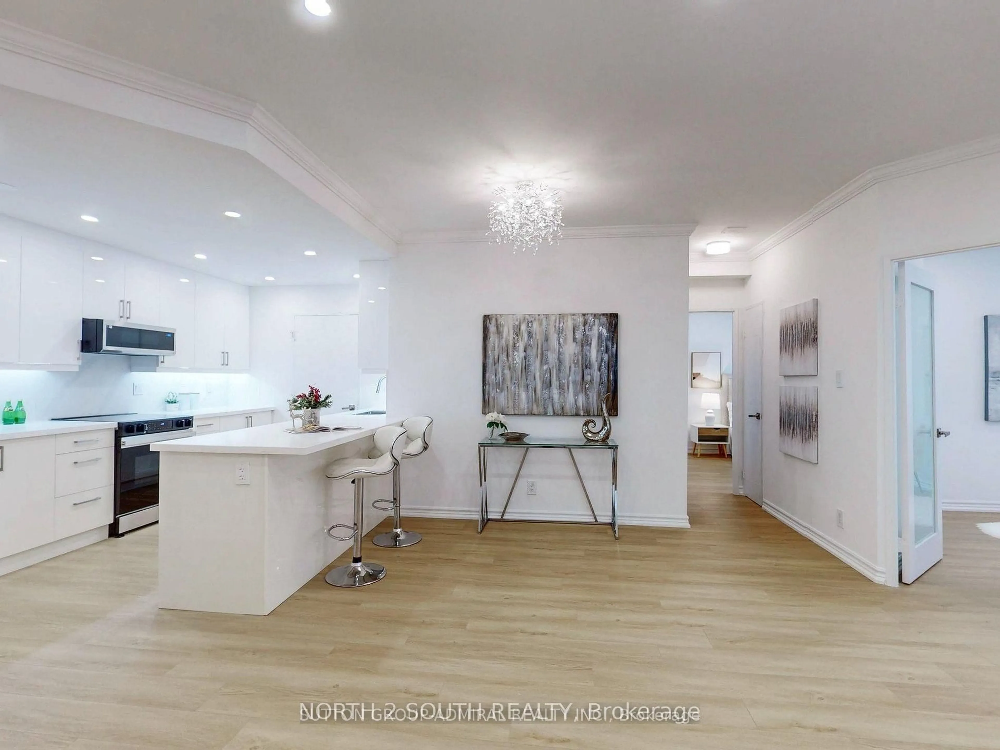 Unknown for 32 Clarissa Dr #PH27, Richmond Hill Ontario L4C 9R7