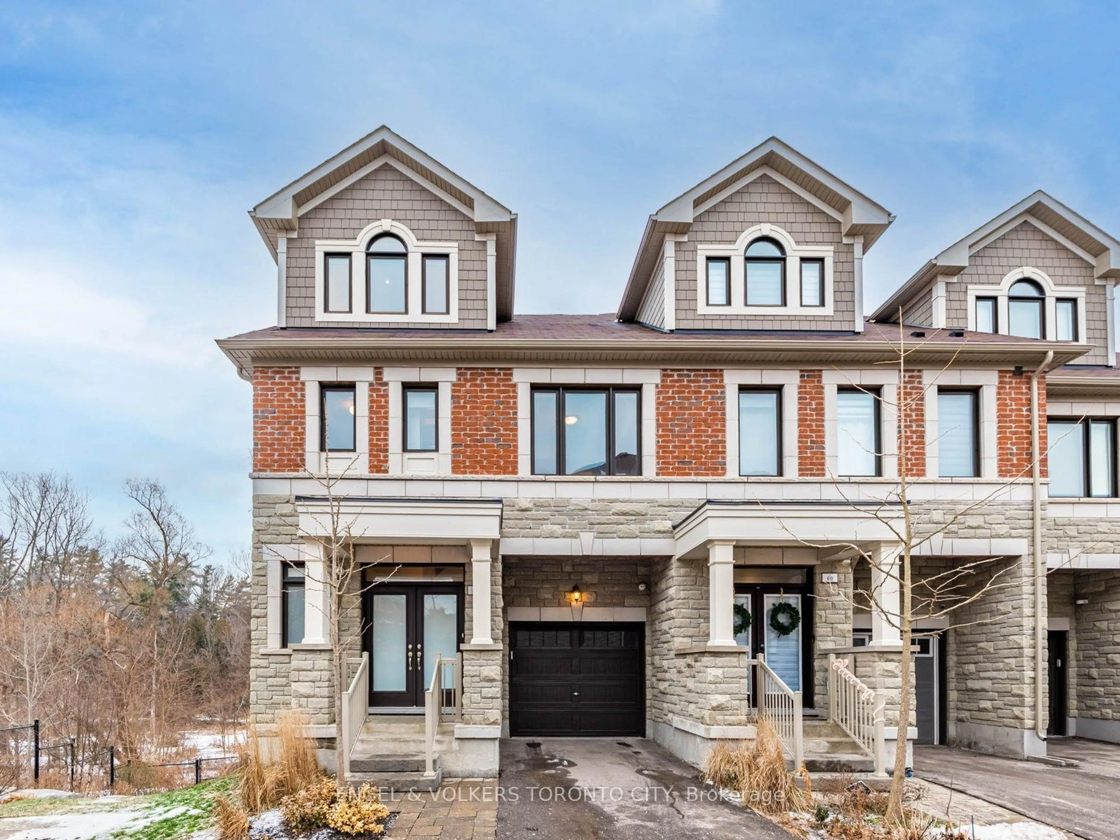 Home with brick exterior material, street for 56 Hiawatha Crt, Vaughan Ontario L4L 0J2