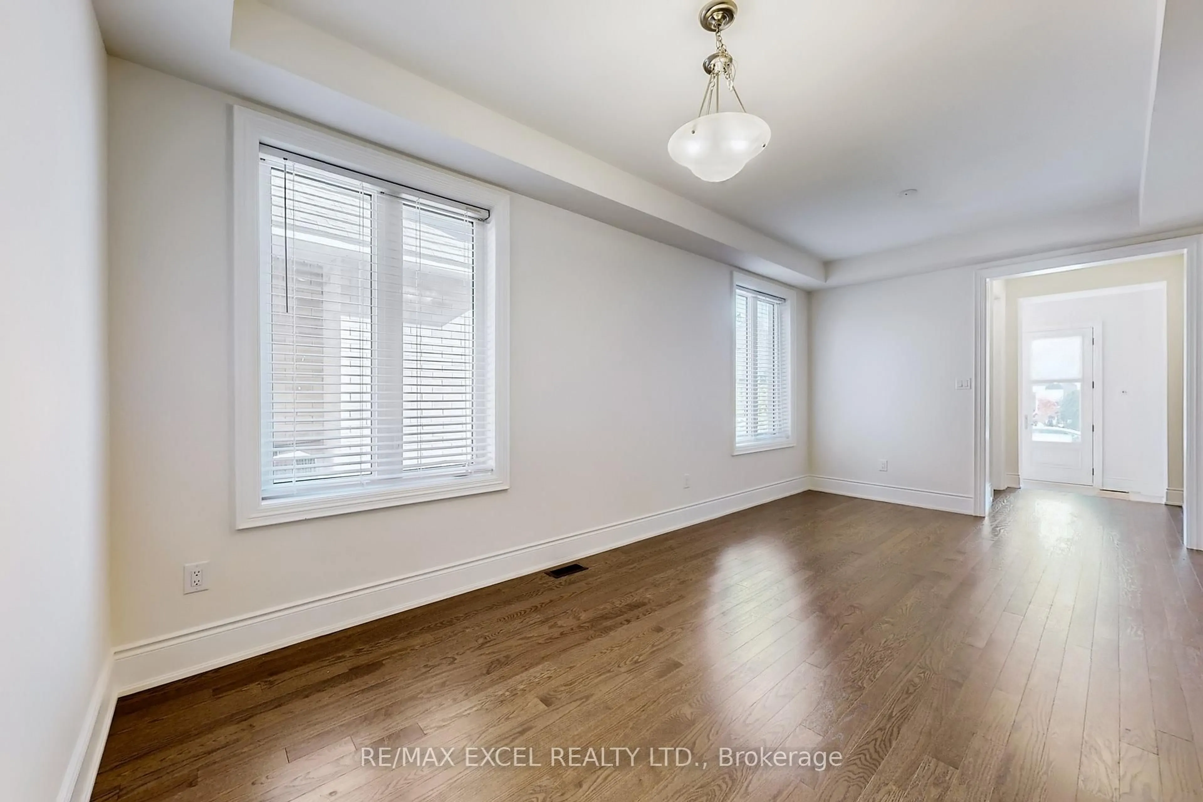 A pic of a room for 151 Silk Twist Dr, East Gwillimbury Ontario L9N 0V7