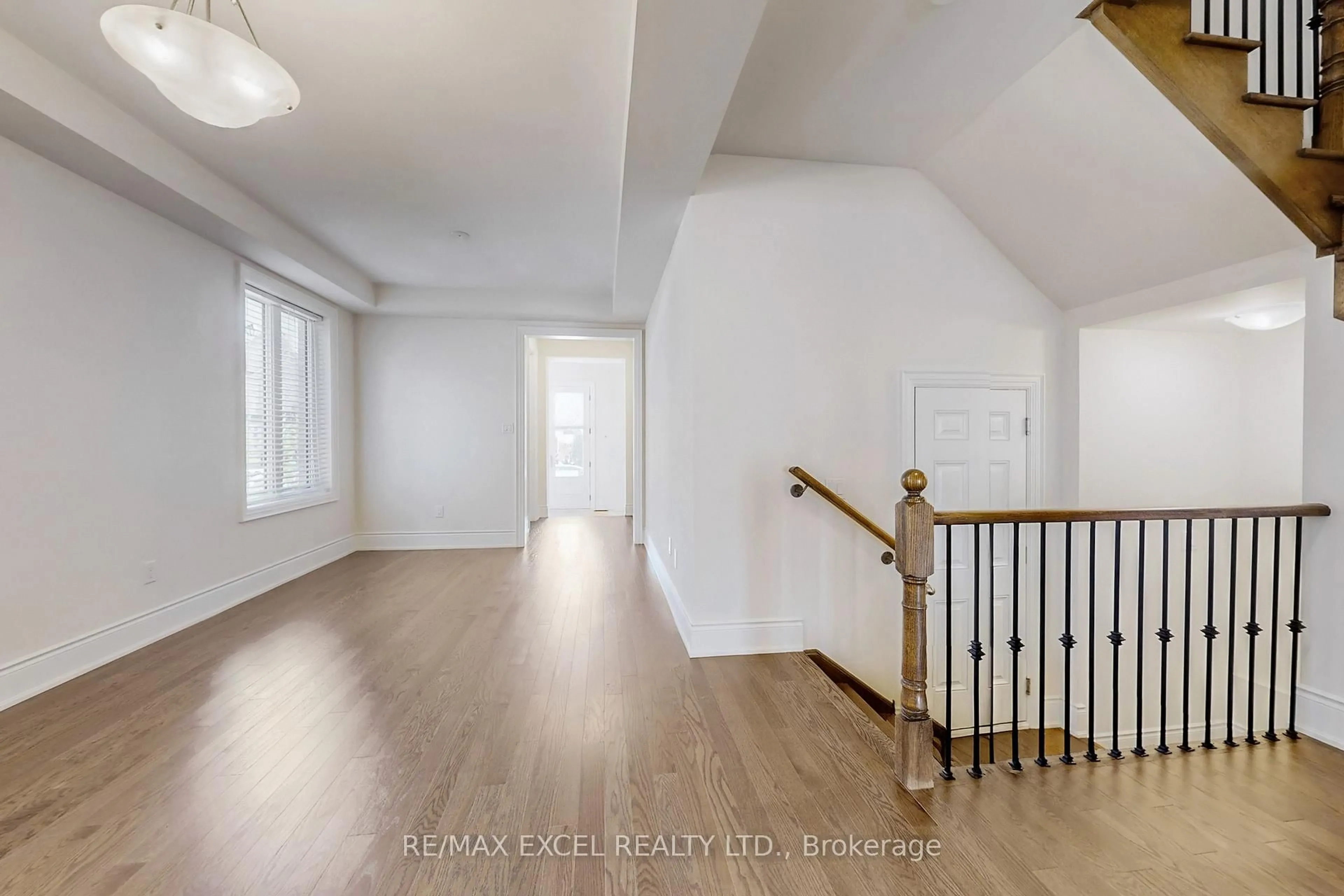 Unknown for 151 Silk Twist Dr, East Gwillimbury Ontario L9N 0V7