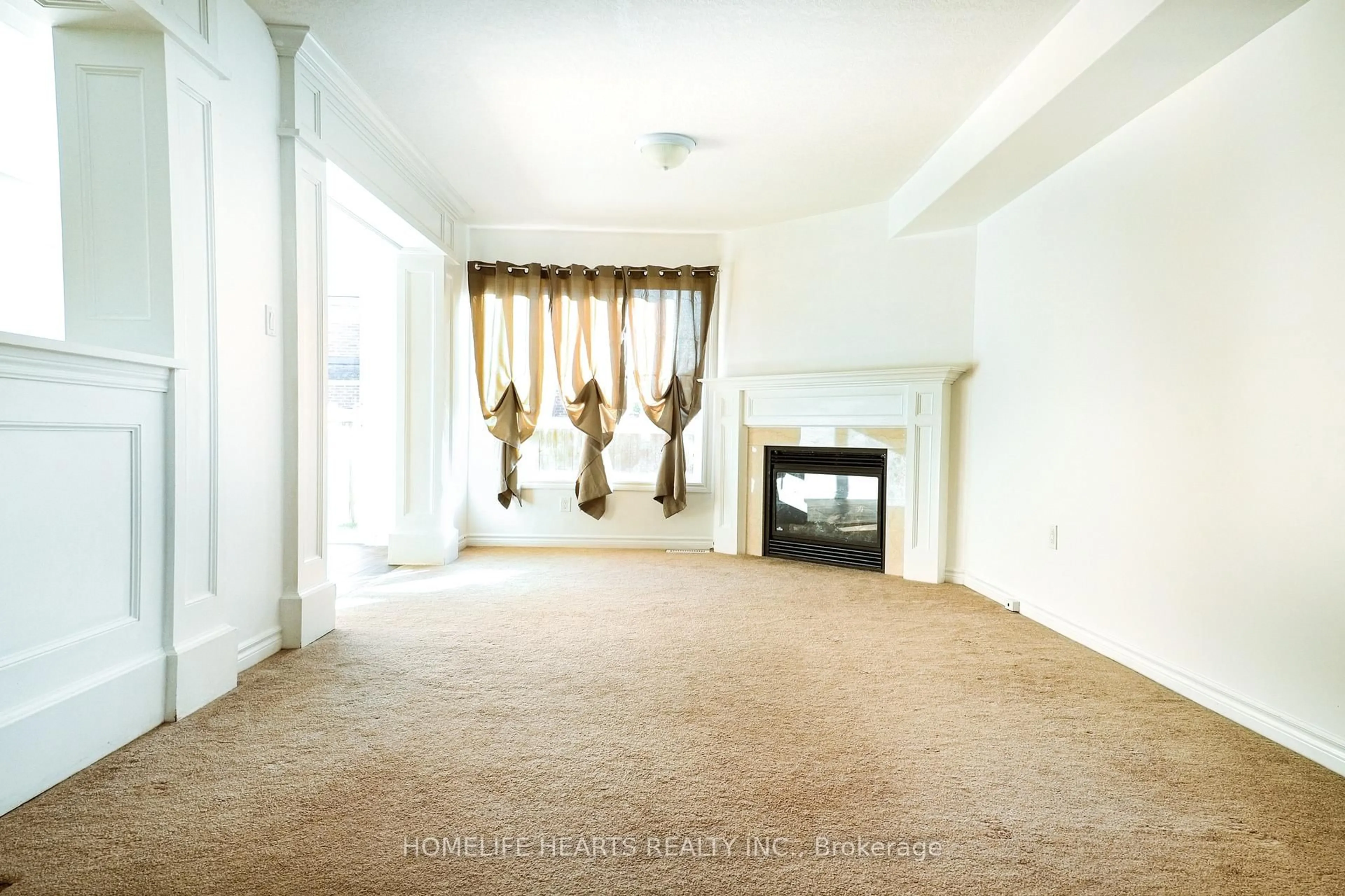 A pic of a room for 67 Wyndham Circ, Georgina Ontario L0E 1R0