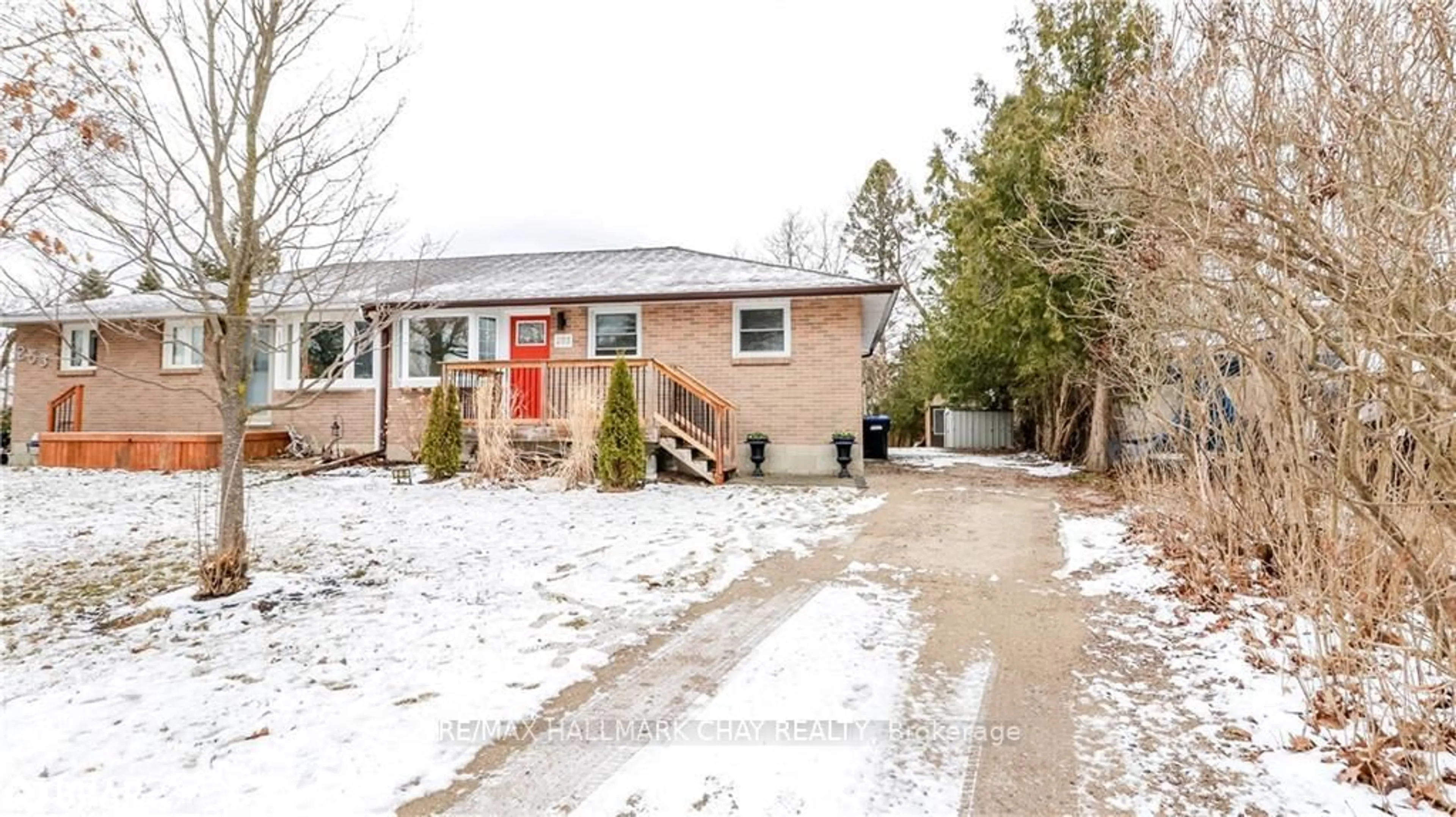 Unknown for 255 Calford St, Essa Ontario L0M 1B0