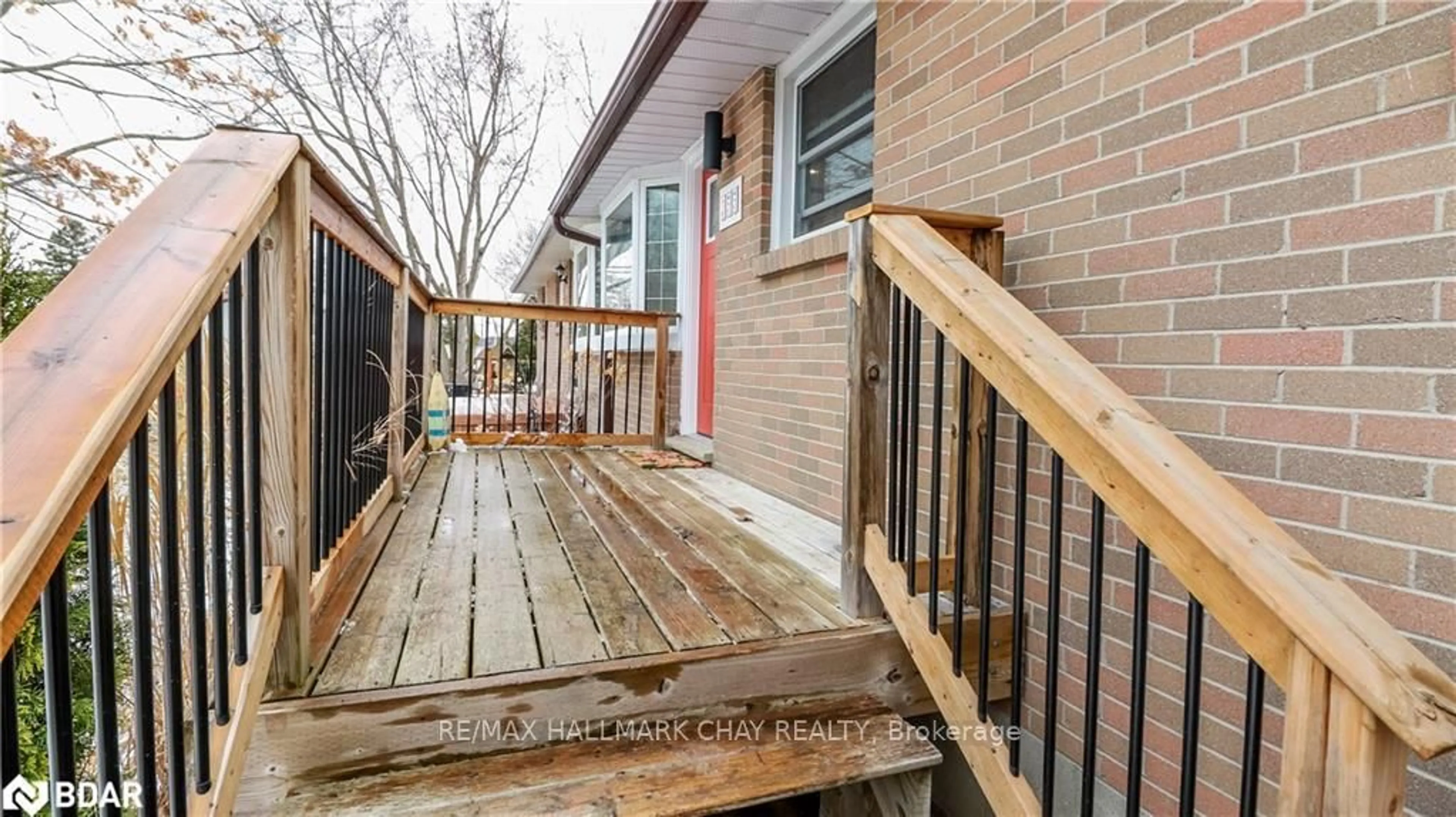 Patio, street for 255 Calford St, Essa Ontario L0M 1B0