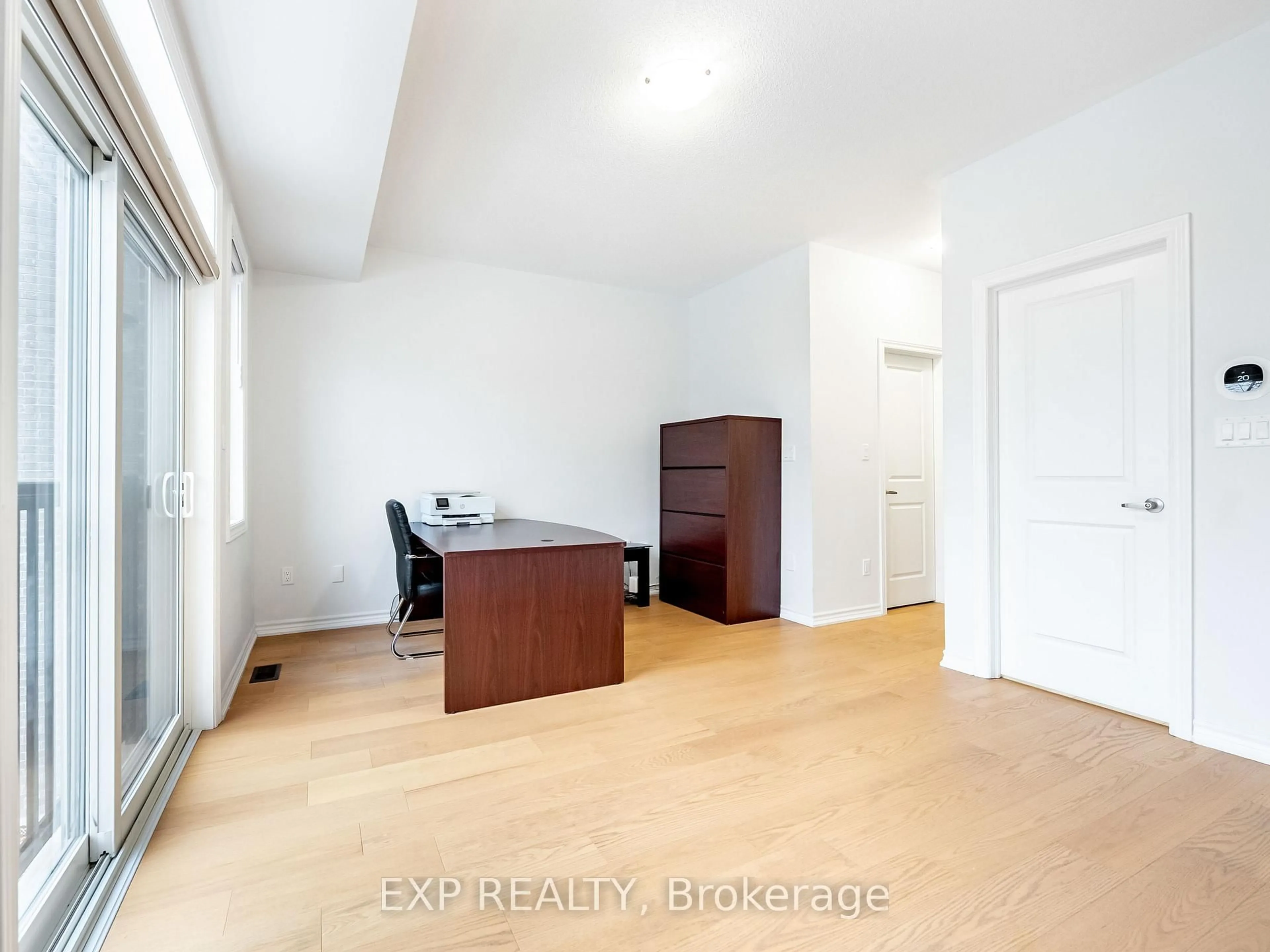 A pic of a room for 51 Ahchie Crt, Vaughan Ontario L6A 5E5