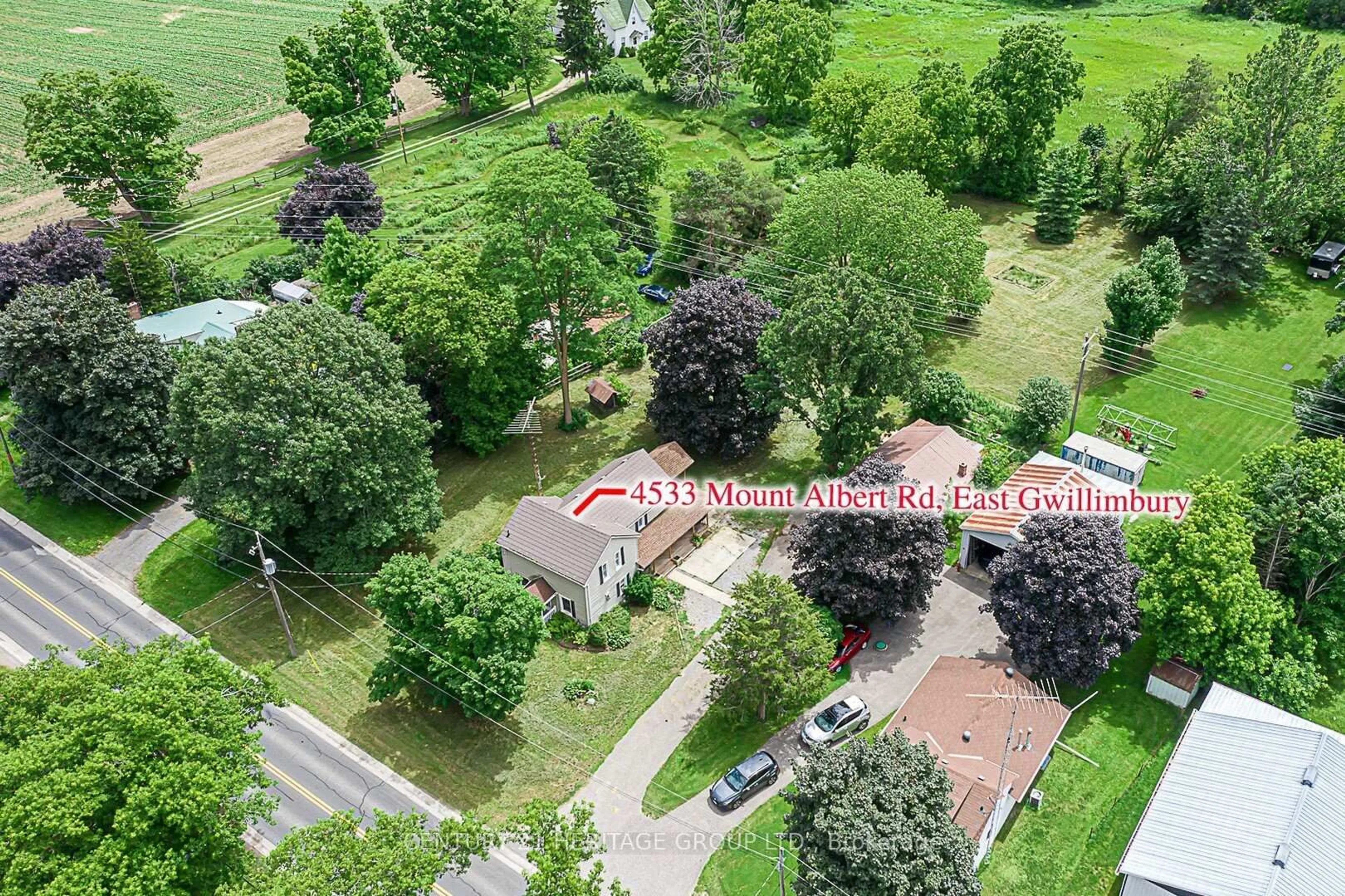 A pic from outside/outdoor area/front of a property/back of a property/a pic from drone, unknown for 4533 Mount Albert Rd, East Gwillimbury Ontario L0G 1M0