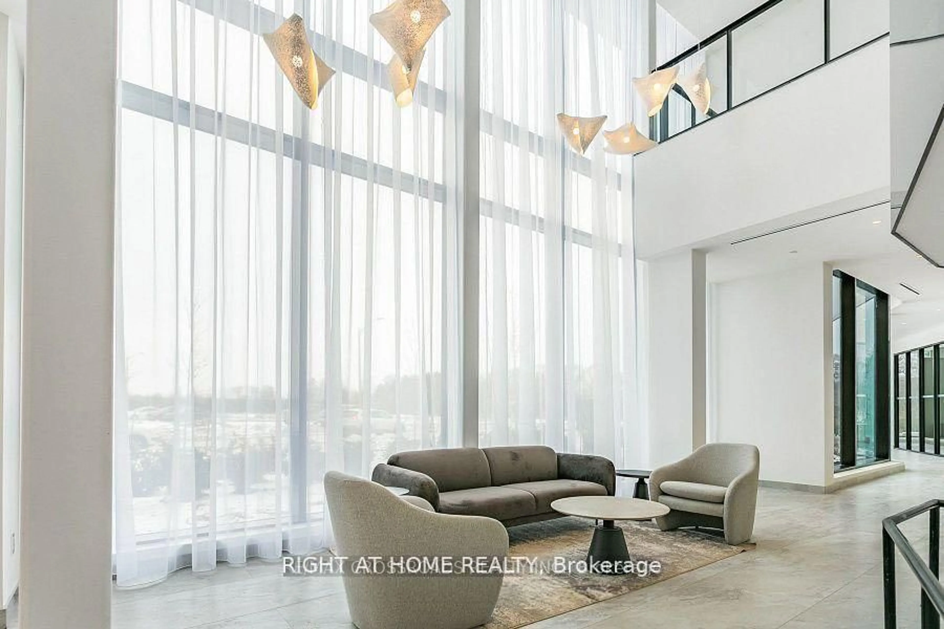 Lobby for 6 DAVID EYER Rd #207, Richmond Hill Ontario L4S 0N5