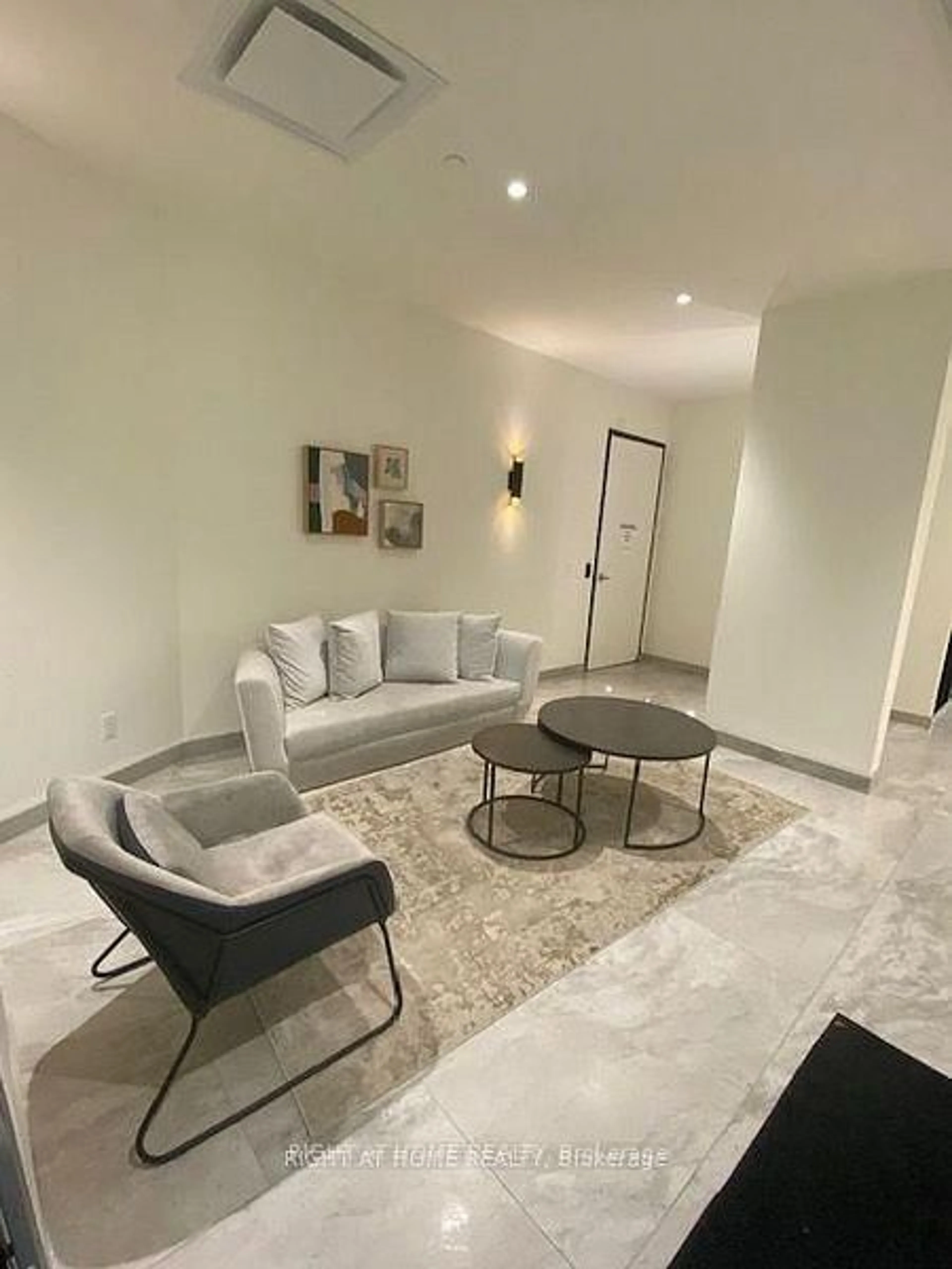 Living room with furniture, unknown for 6 DAVID EYER Rd #207, Richmond Hill Ontario L4S 0N5