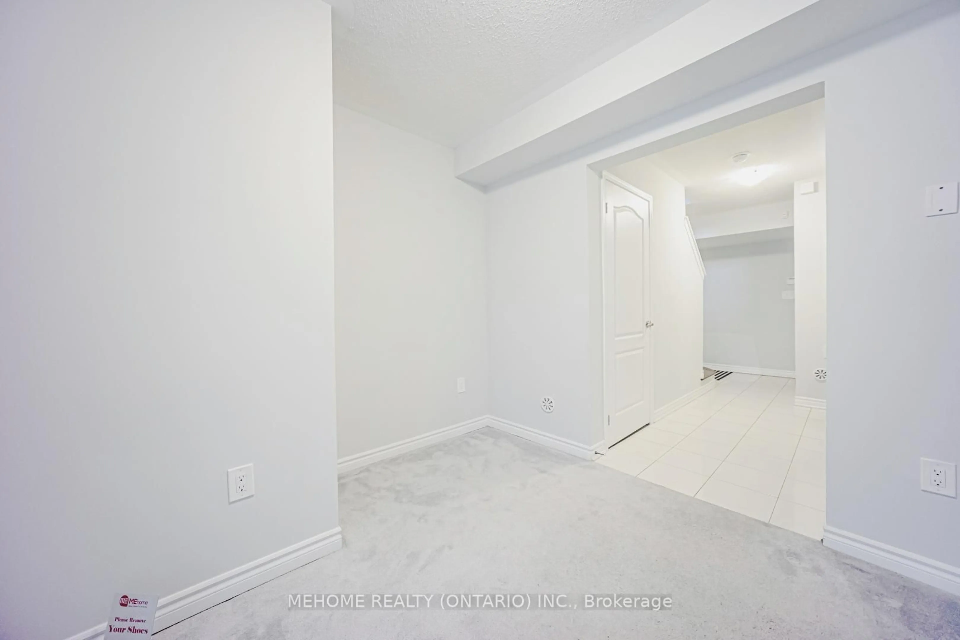 A pic of a room for 10 Stocks Lane, Aurora Ontario L4G 0Y2