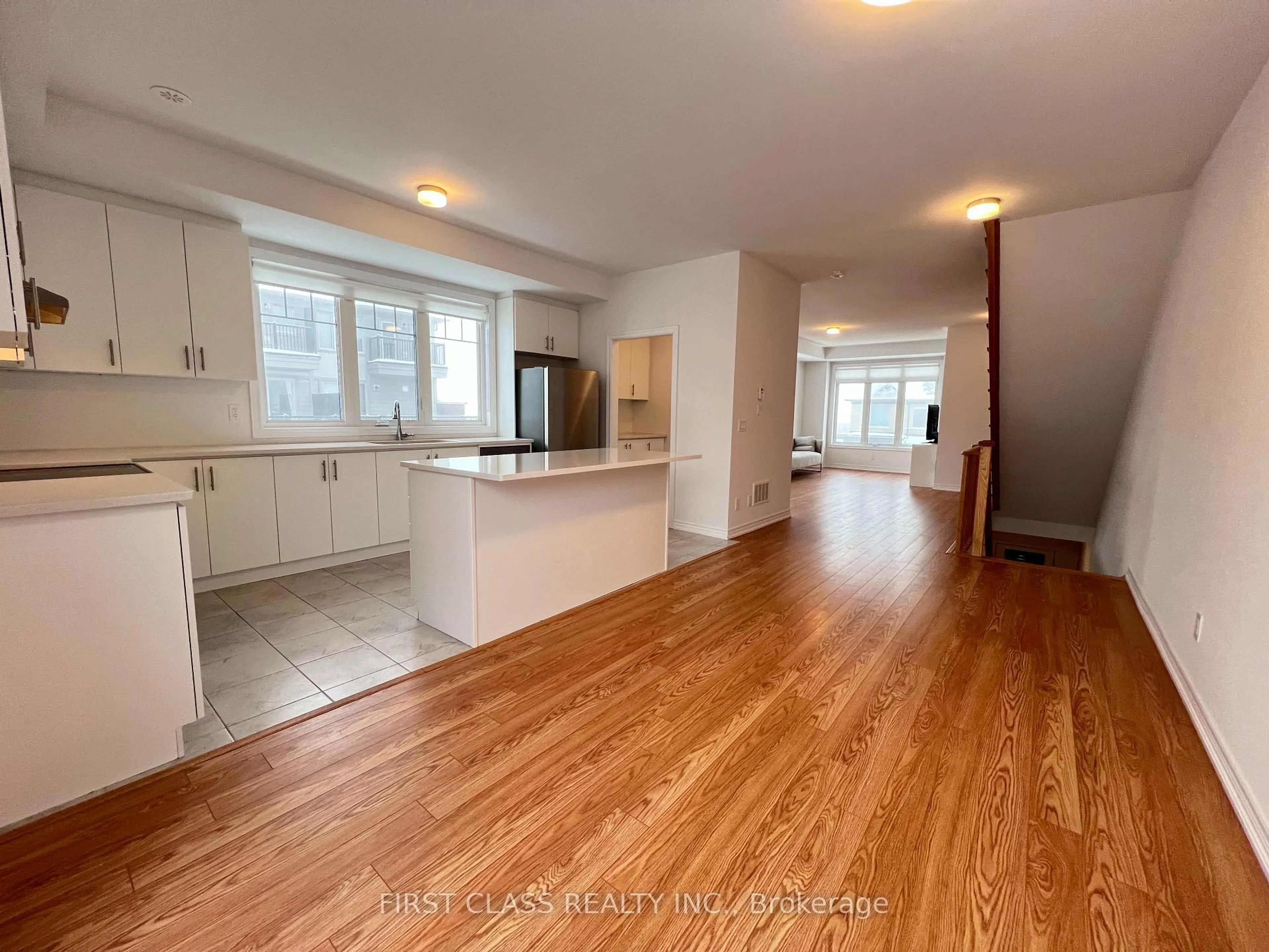 Open concept kitchen, unknown for 126 Lageer Dr, Whitchurch-Stouffville Ontario L4A 0M5