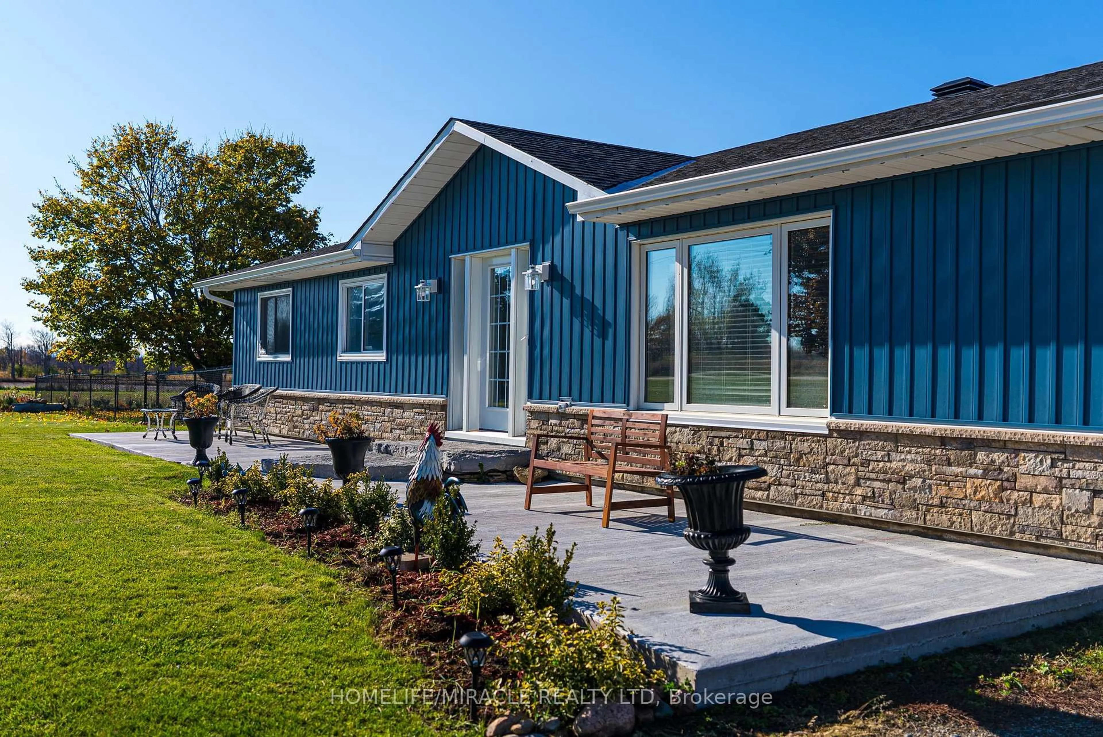 Home with vinyl exterior material, unknown for 4700 Concession Rd 3, Adjala-Tosorontio Ontario L9R 1V1