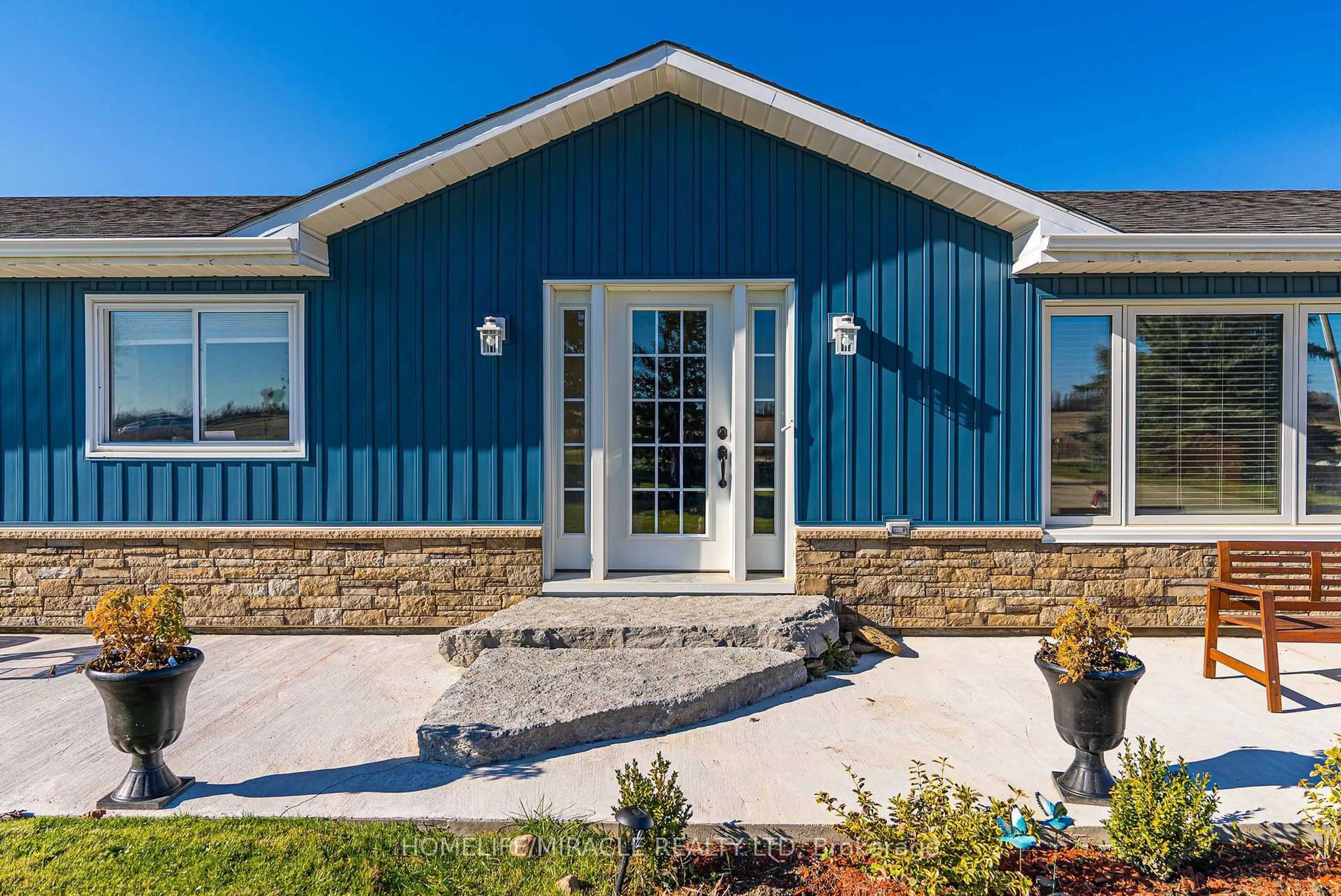 Home with vinyl exterior material, unknown for 4700 Concession Rd 3, Adjala-Tosorontio Ontario L9R 1V1