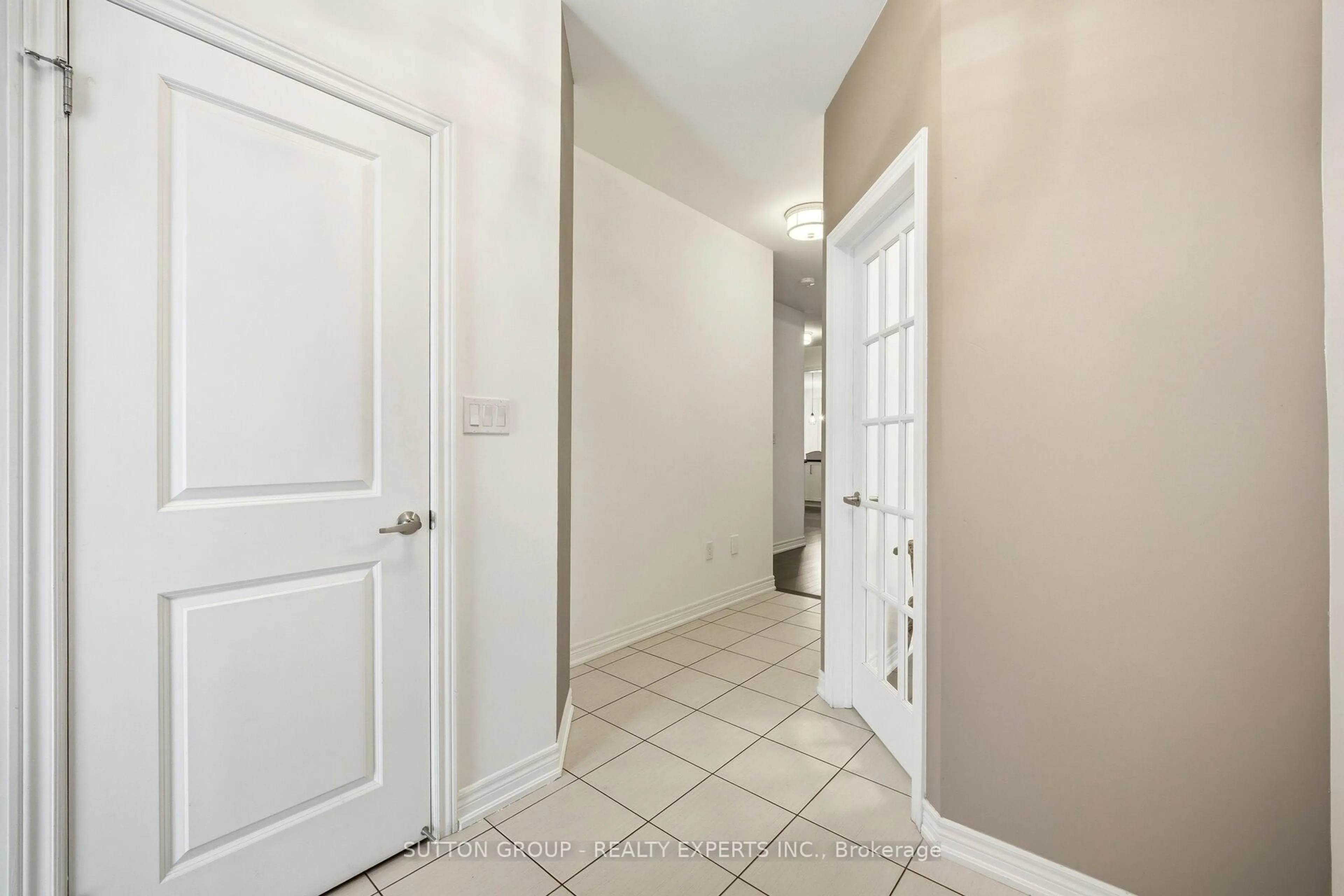 Indoor entryway for 146 Beaconsfield Dr, Vaughan Ontario L4H 4L7