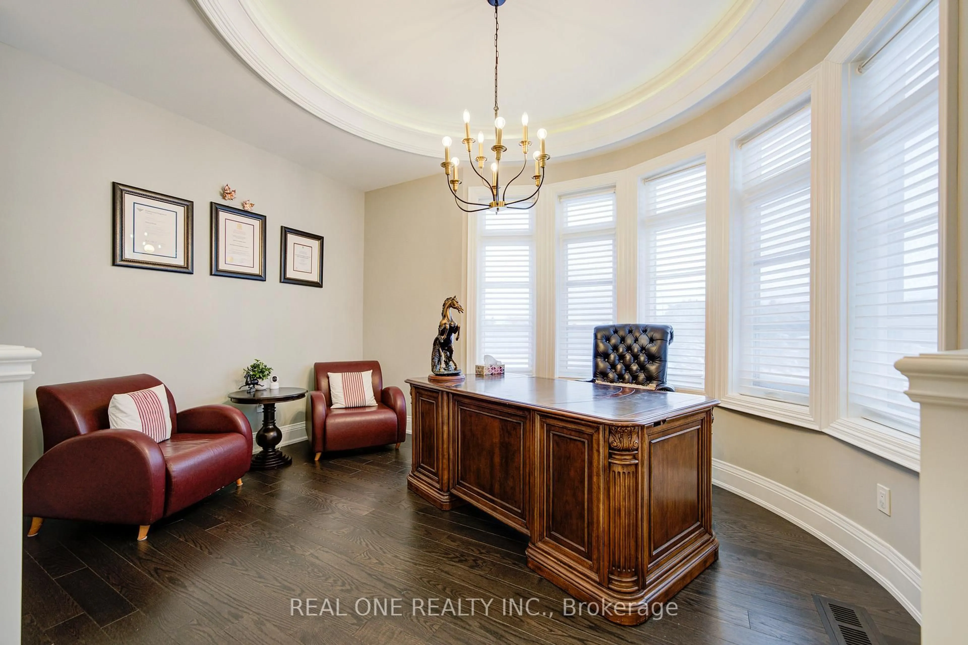 Unknown for 99 Glensteeple Tr, Aurora Ontario L4G 3T1