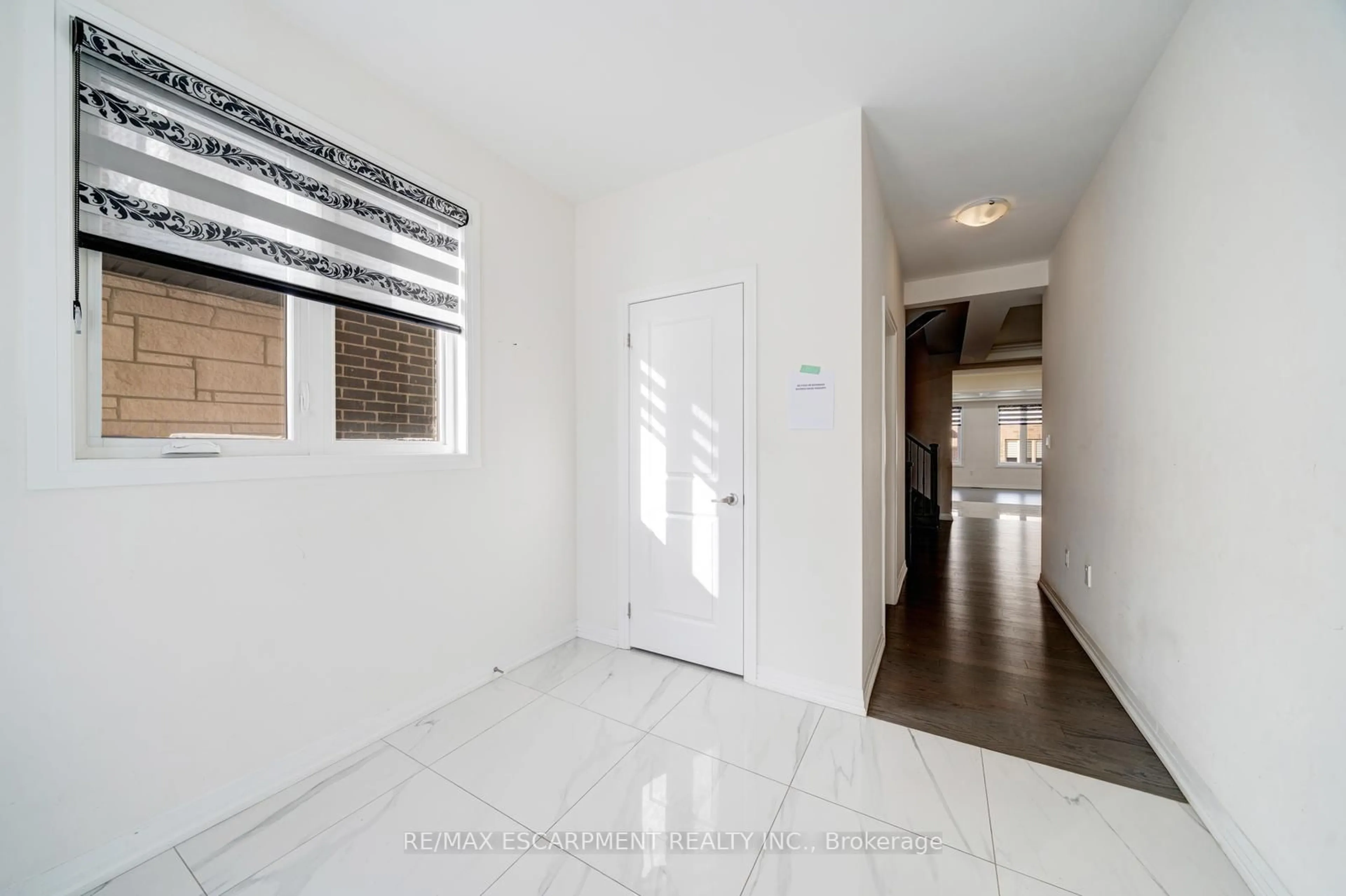 Unknown for 104 McKean Dr, Whitchurch-Stouffville Ontario L4A 4W4