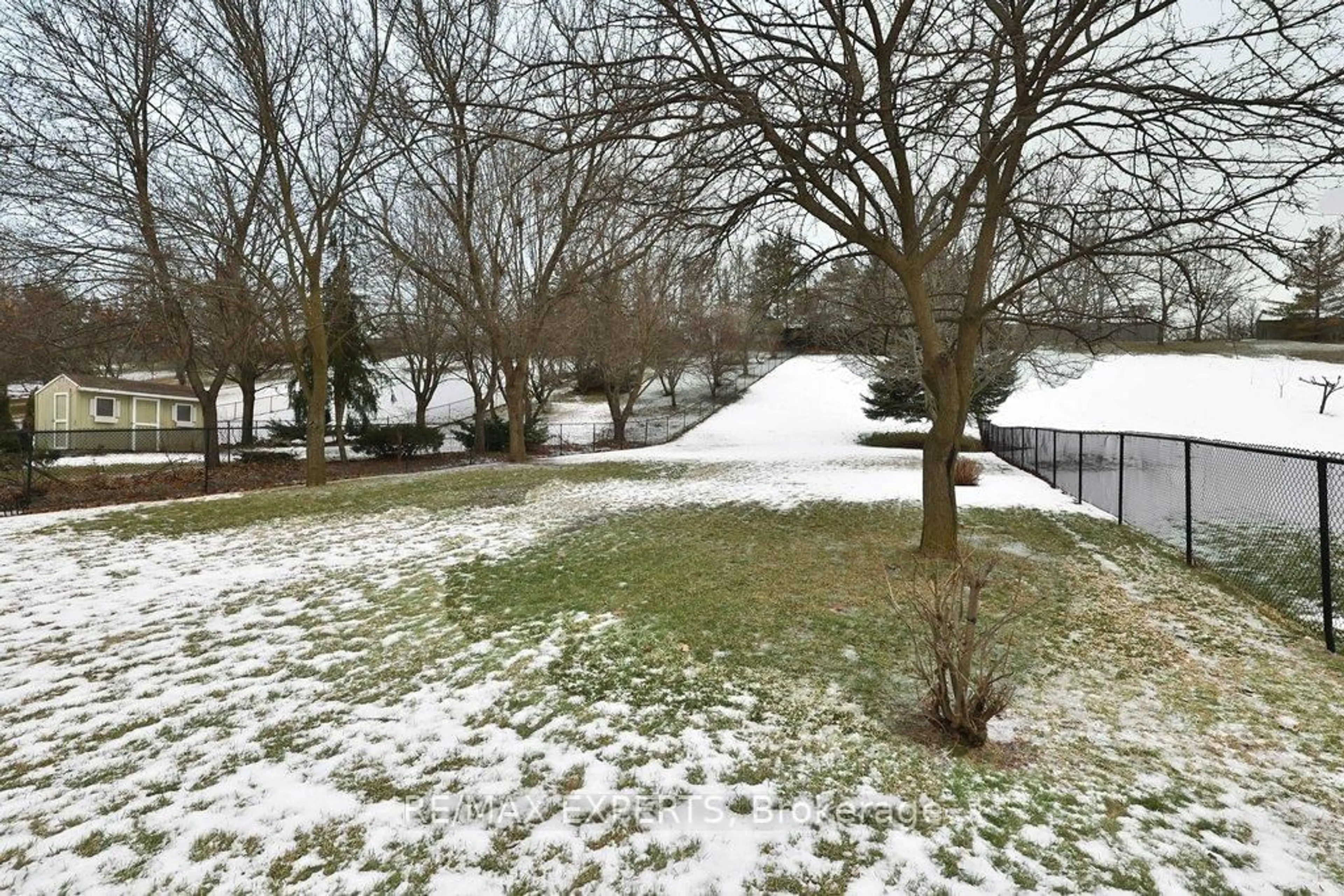 A pic from outside/outdoor area/front of a property/back of a property/a pic from drone, unknown for 102 Vaughan Mills Rd, Vaughan Ontario L4H 1C8