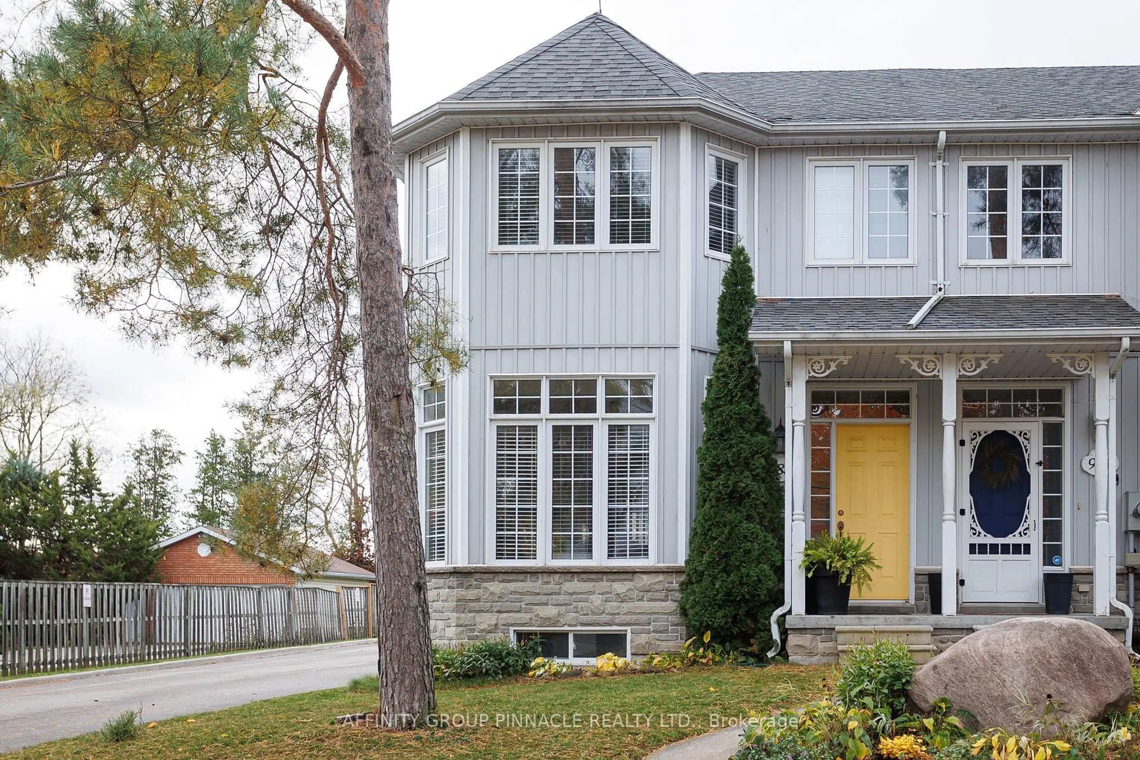 Home with brick exterior material, street for 983 Lake Dr, Georgina Ontario L0E 1L0