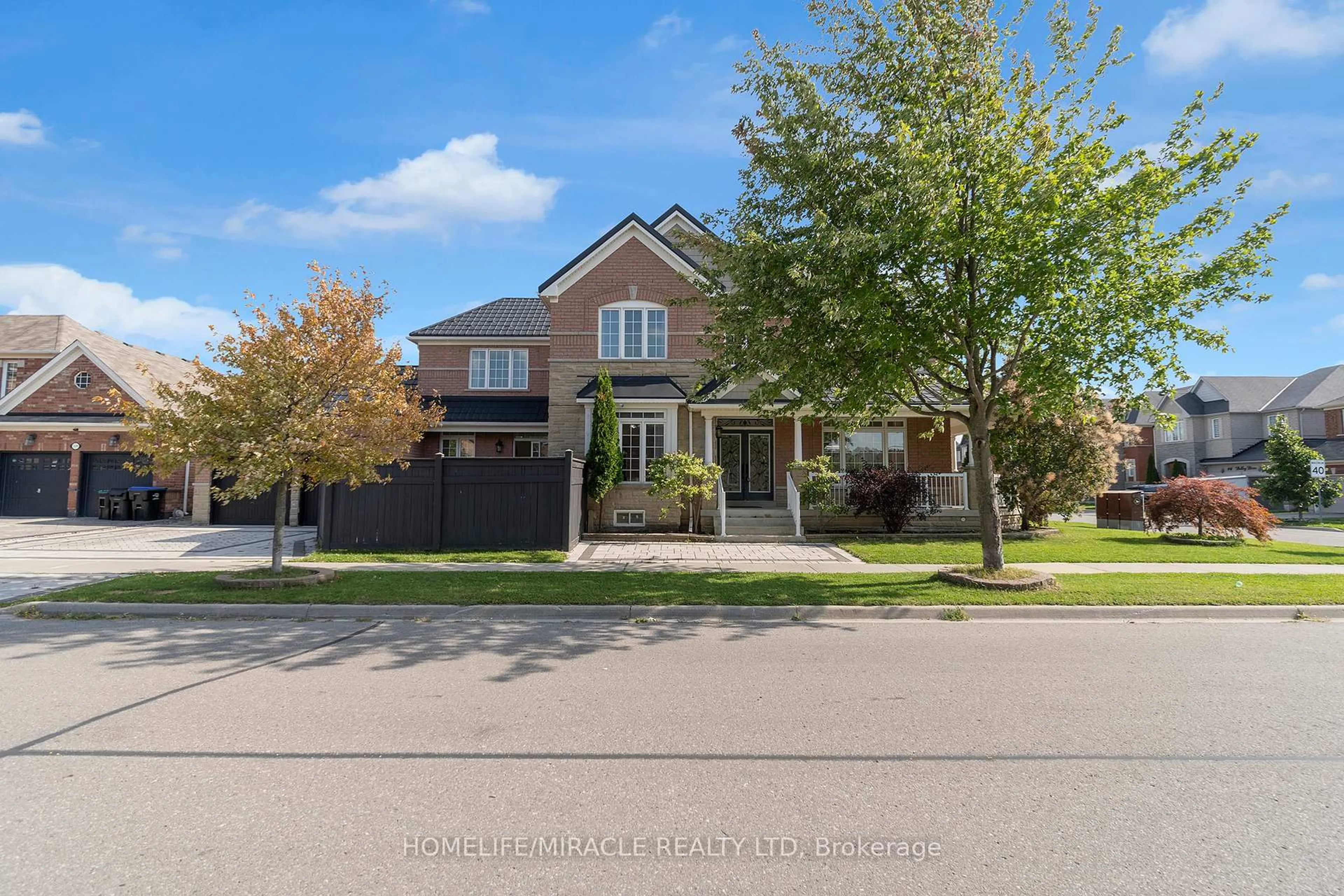 Home with brick exterior material, street for 129 Vipond Way, Bradford West Gwillimbury Ontario L3Z 0G7