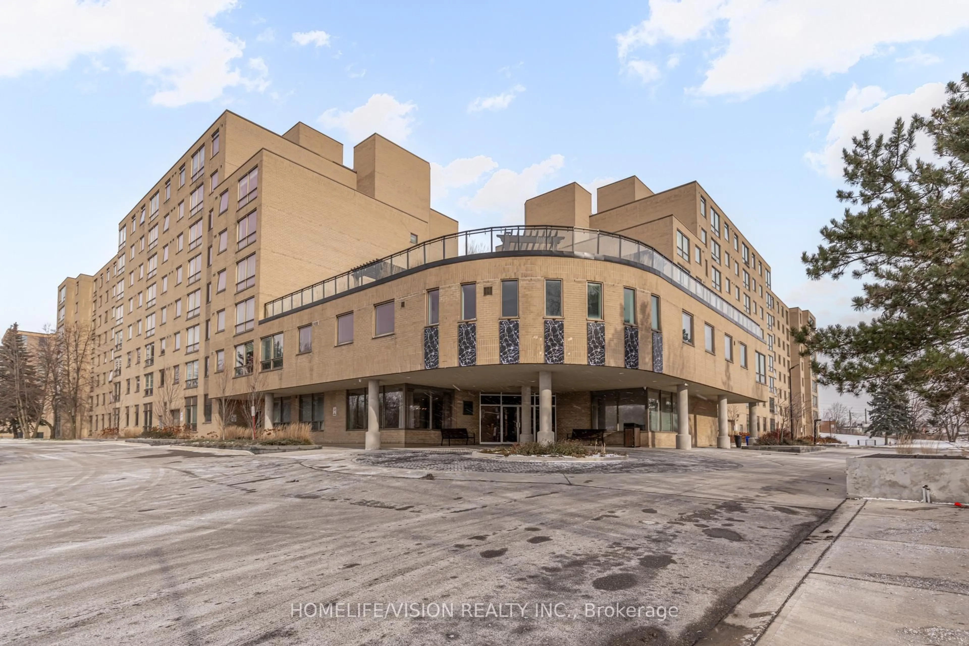 Unknown for 326 Major Mackenzie Dr #807, Richmond Hill Ontario L4C 1J3