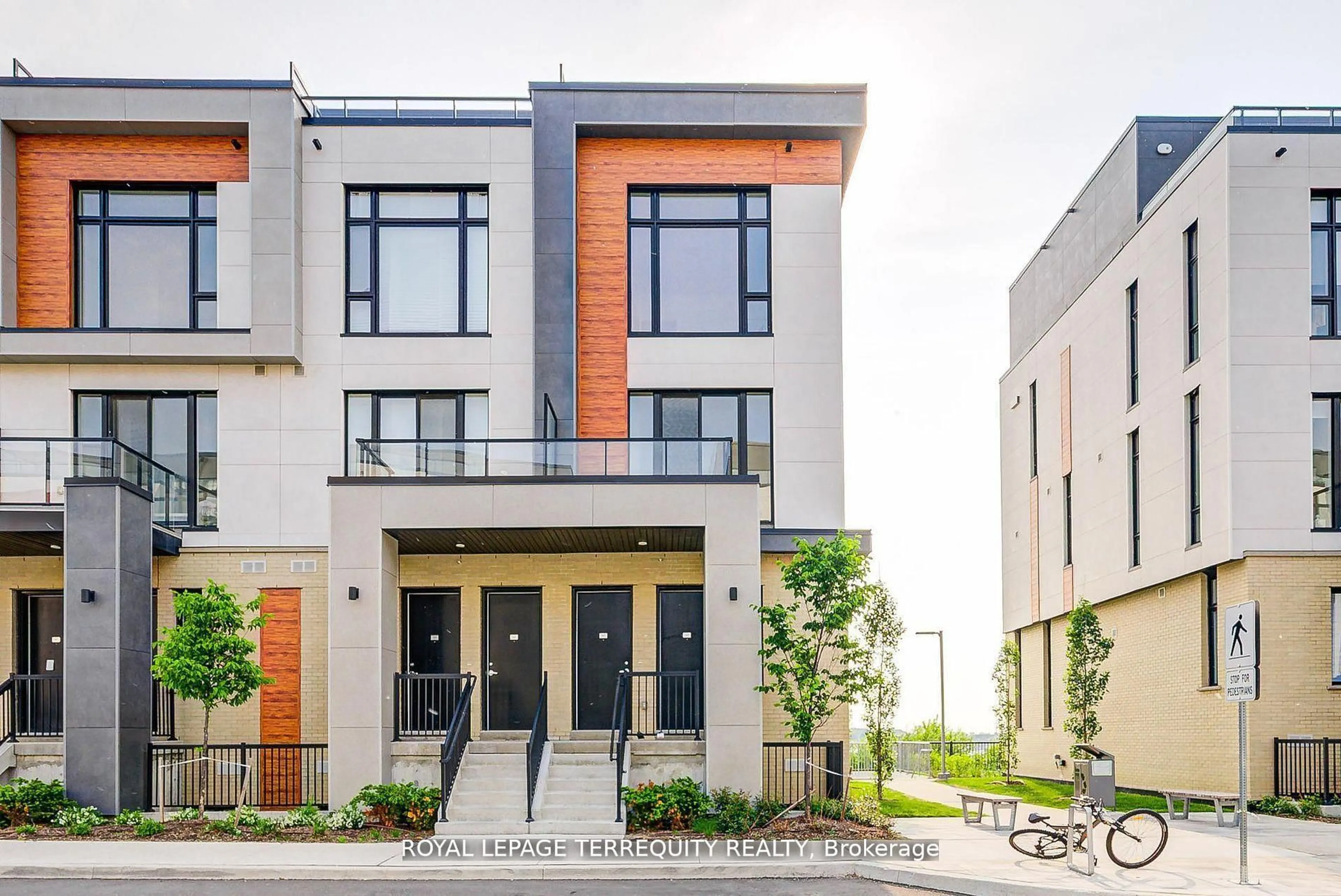 Home with brick exterior material, street for 7 Steckley House Lane #601, Richmond Hill Ontario L4S 0N1