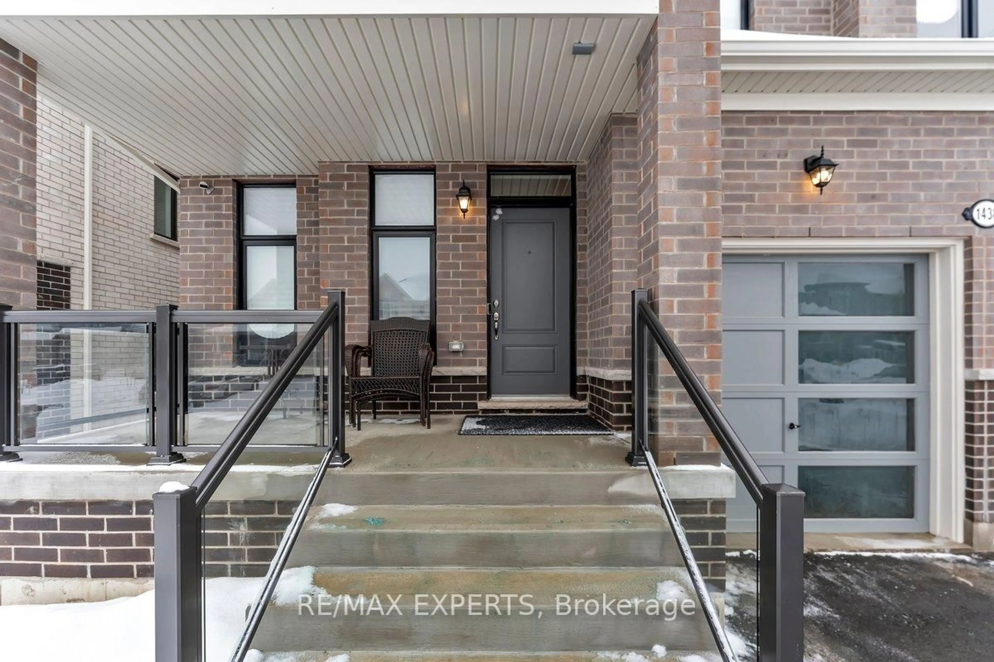 Unknown for 1438 Davis Loop, Innisfil Ontario L0L 1W0