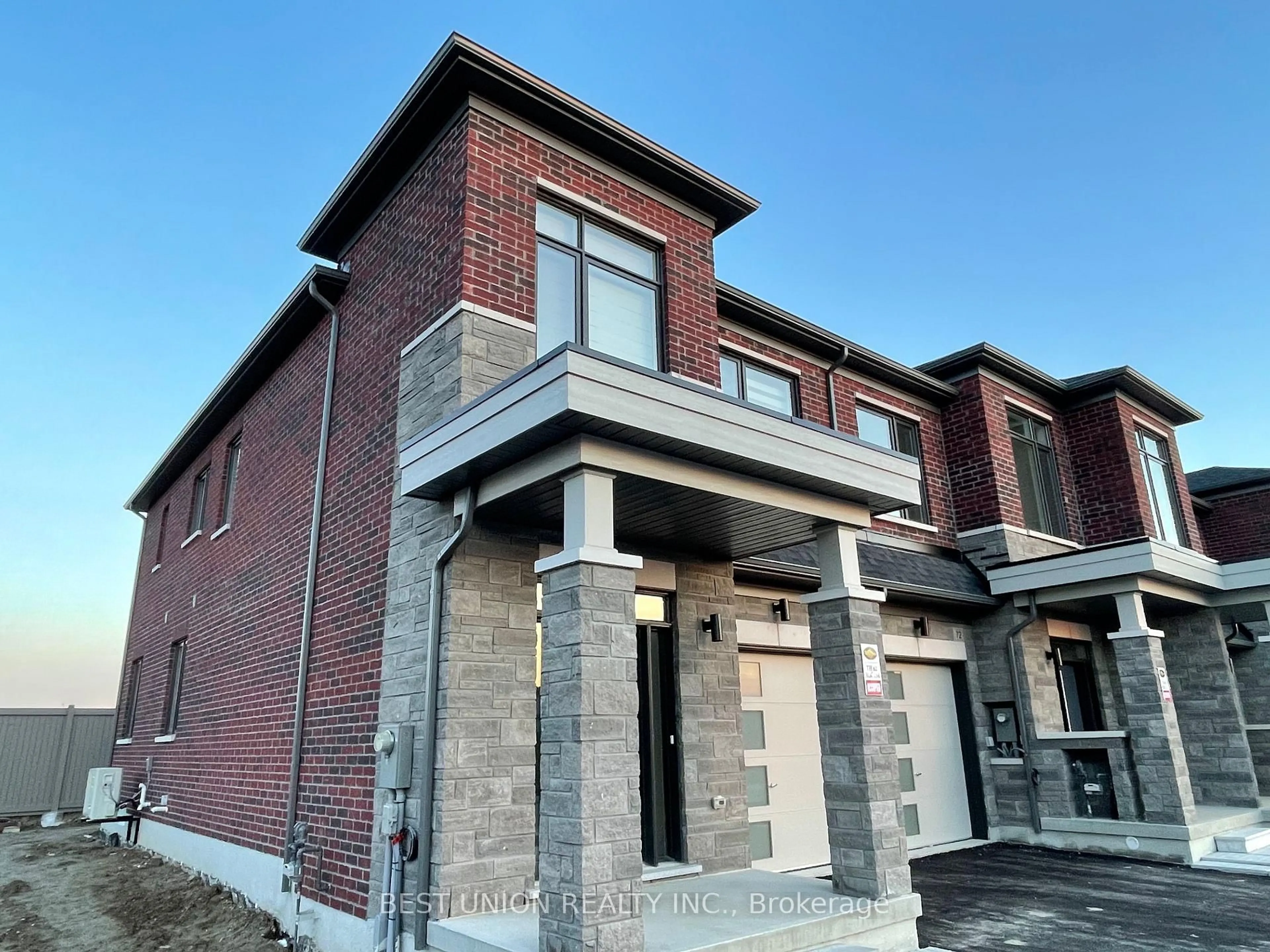 Home with brick exterior material, building for 70 Tipp Dr, Richmond Hill Ontario L4E 1J3