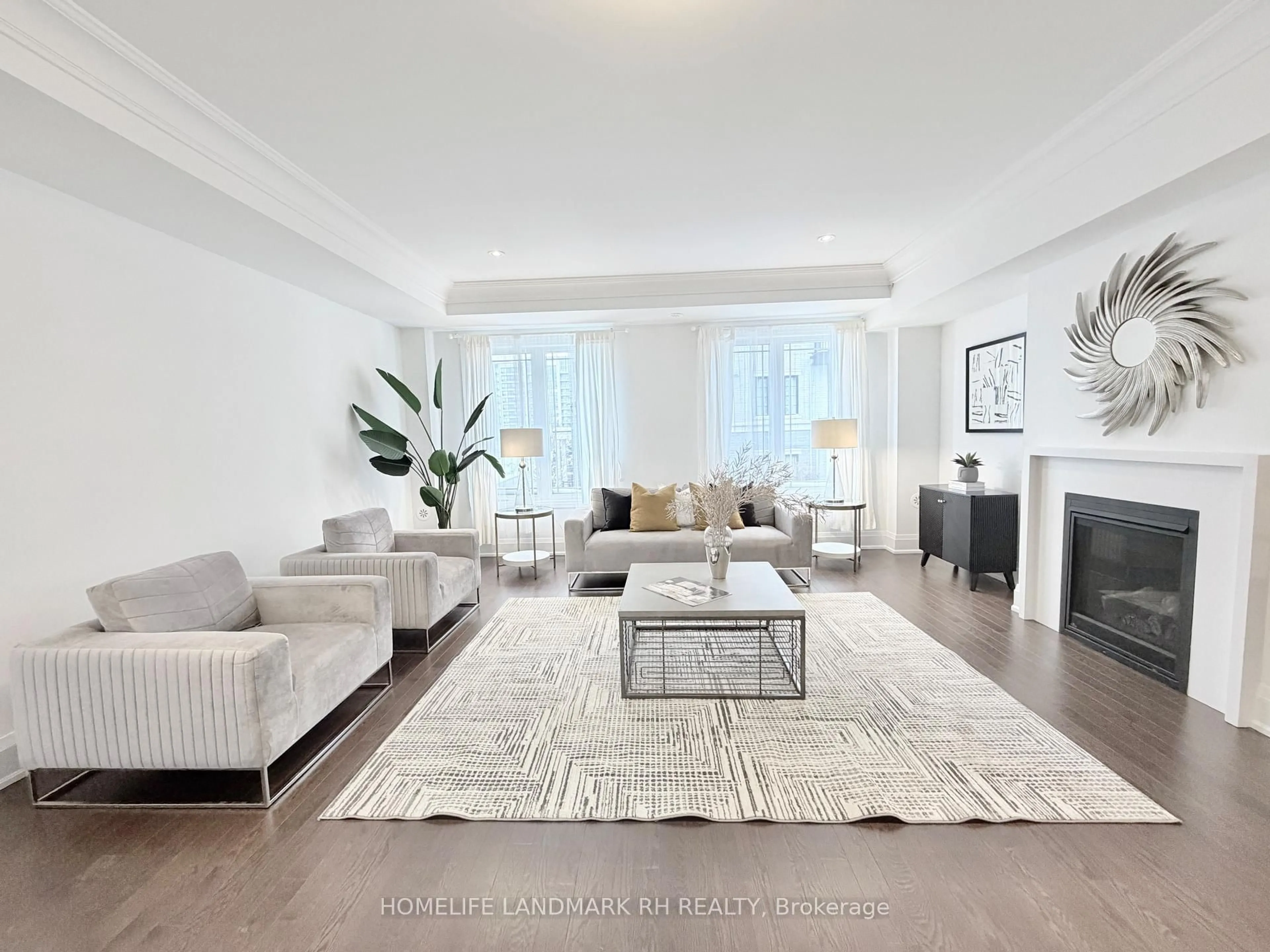 Living room with furniture, unknown for 386 Highway 7 #TH #8, Richmond Hill Ontario L4B 0G5