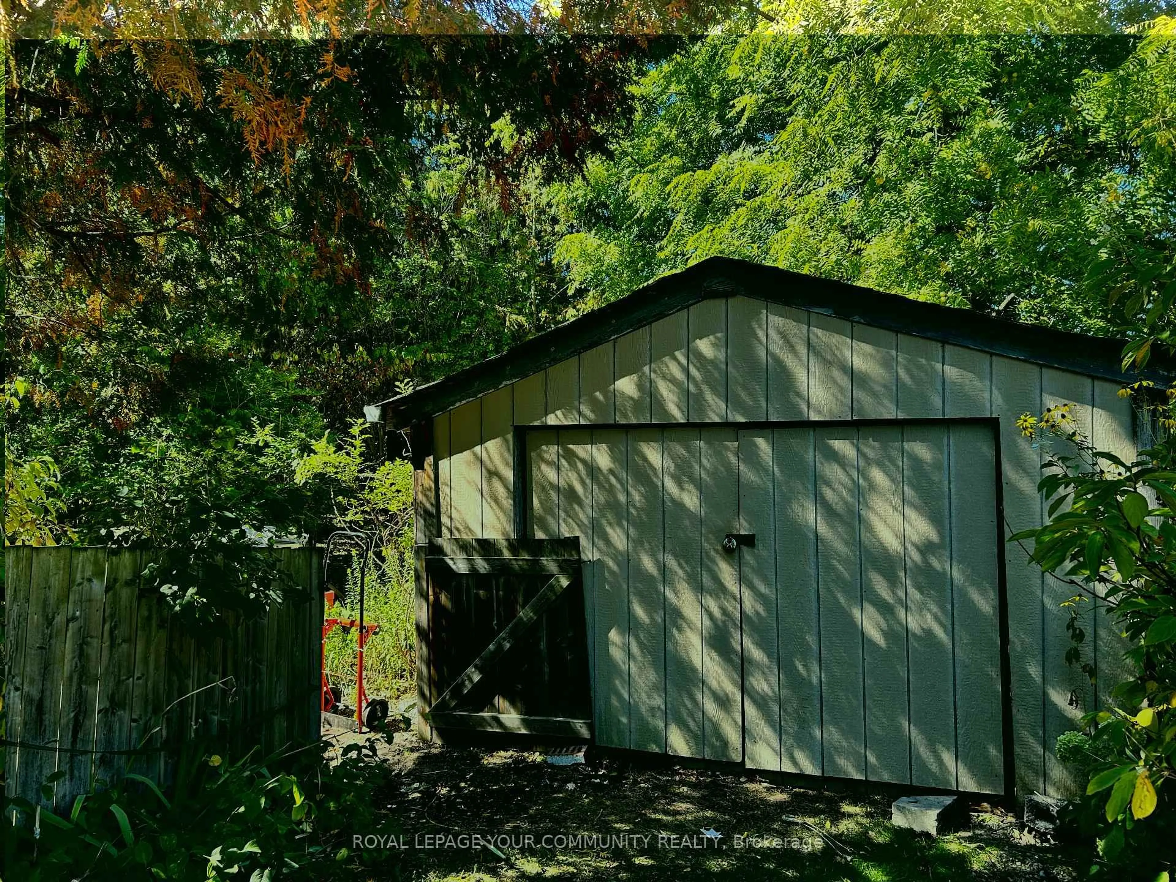Shed for 66 Bradford St, East Gwillimbury Ontario L9N 1G6