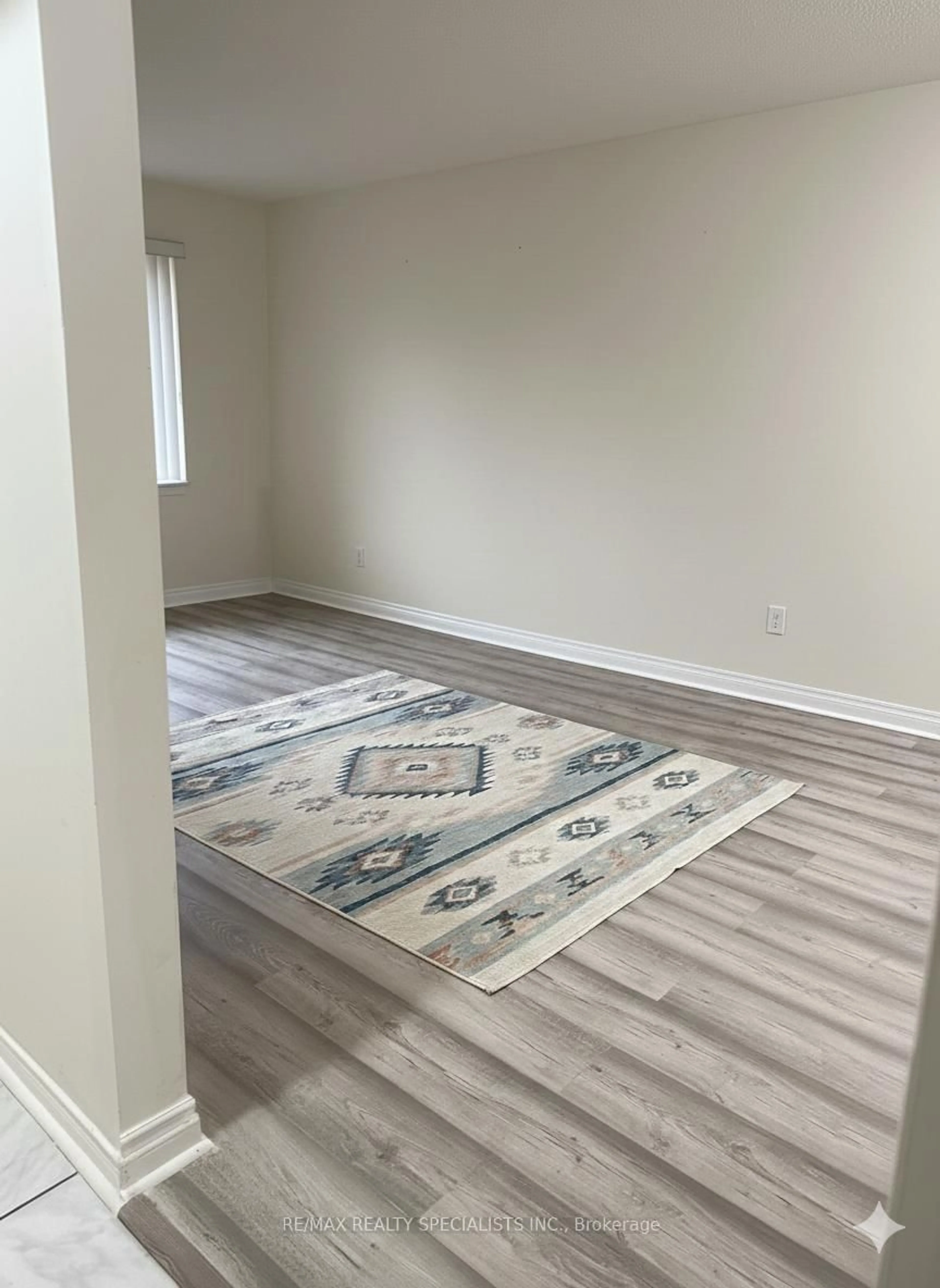 A pic of a room for 8 New Seabury Dr, Vaughan Ontario L4K 2B8
