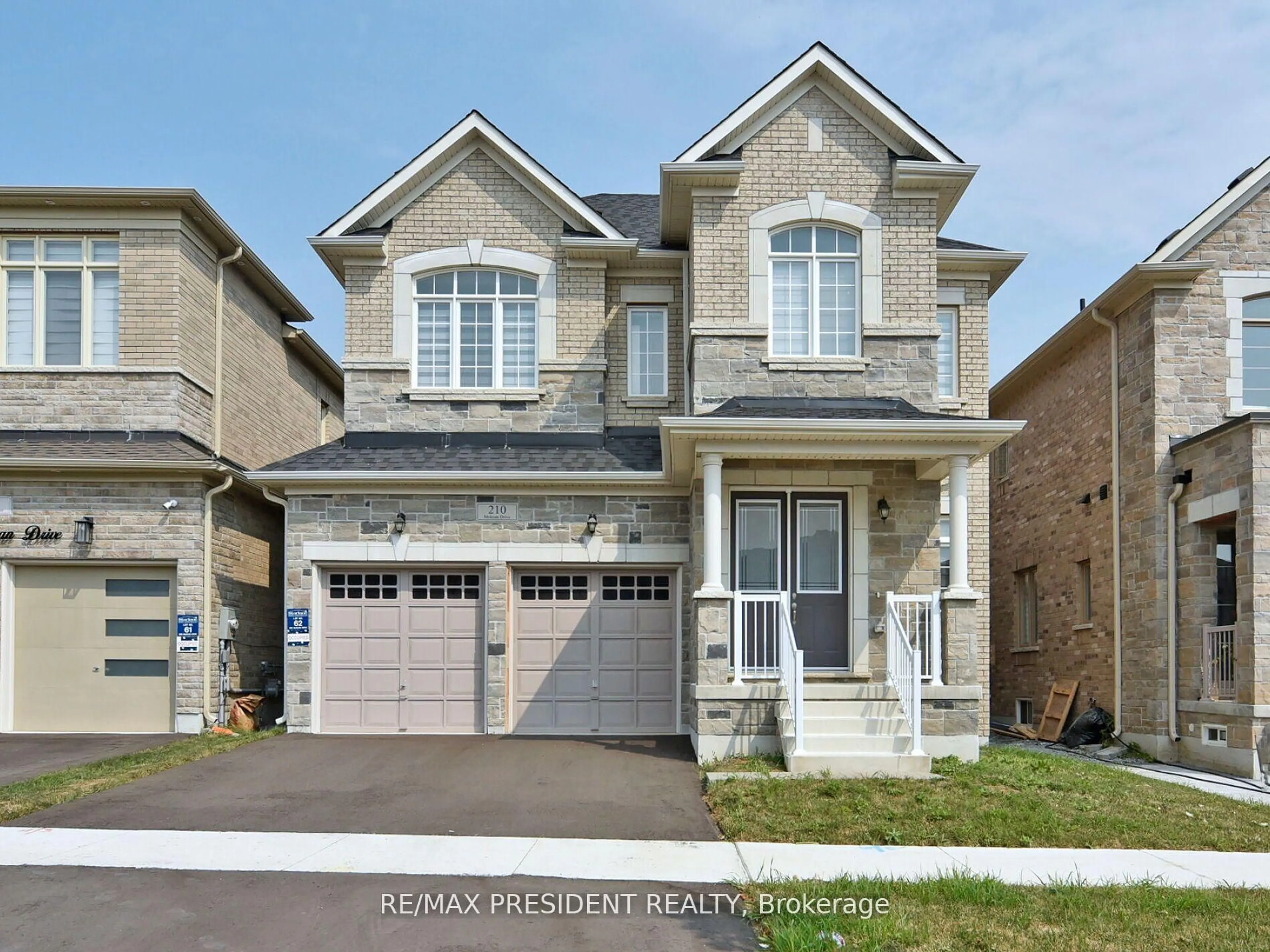 Home with brick exterior material, street for 210 Mckean Dr, Whitchurch-Stouffville Ontario L4A 5C2