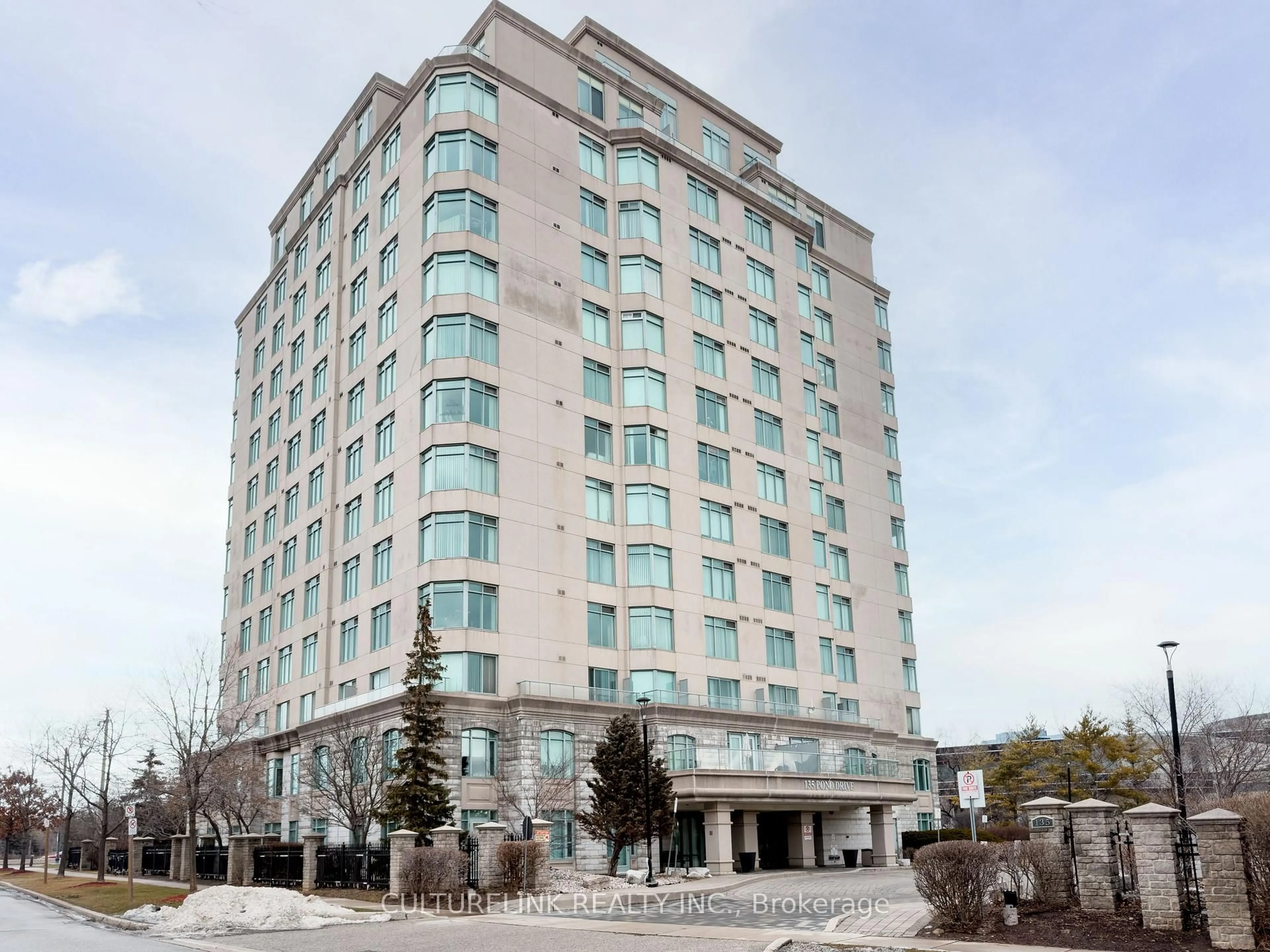 Unknown for 135 Pond Dr #Ph6, Markham Ontario L3T 7V6