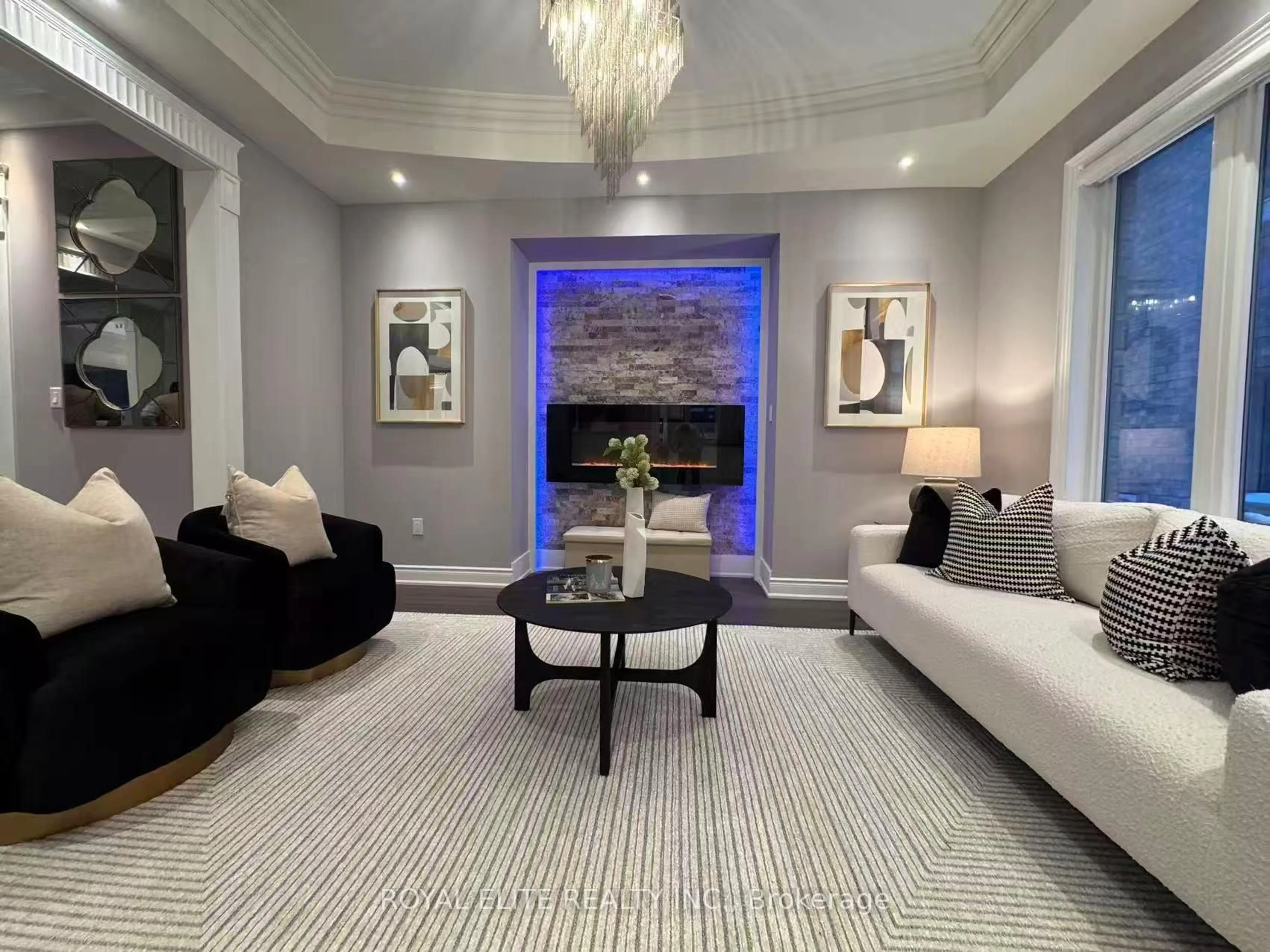 Living room with furniture, unknown for 18 Giardina Cres, Richmond Hill Ontario L4B 0G2