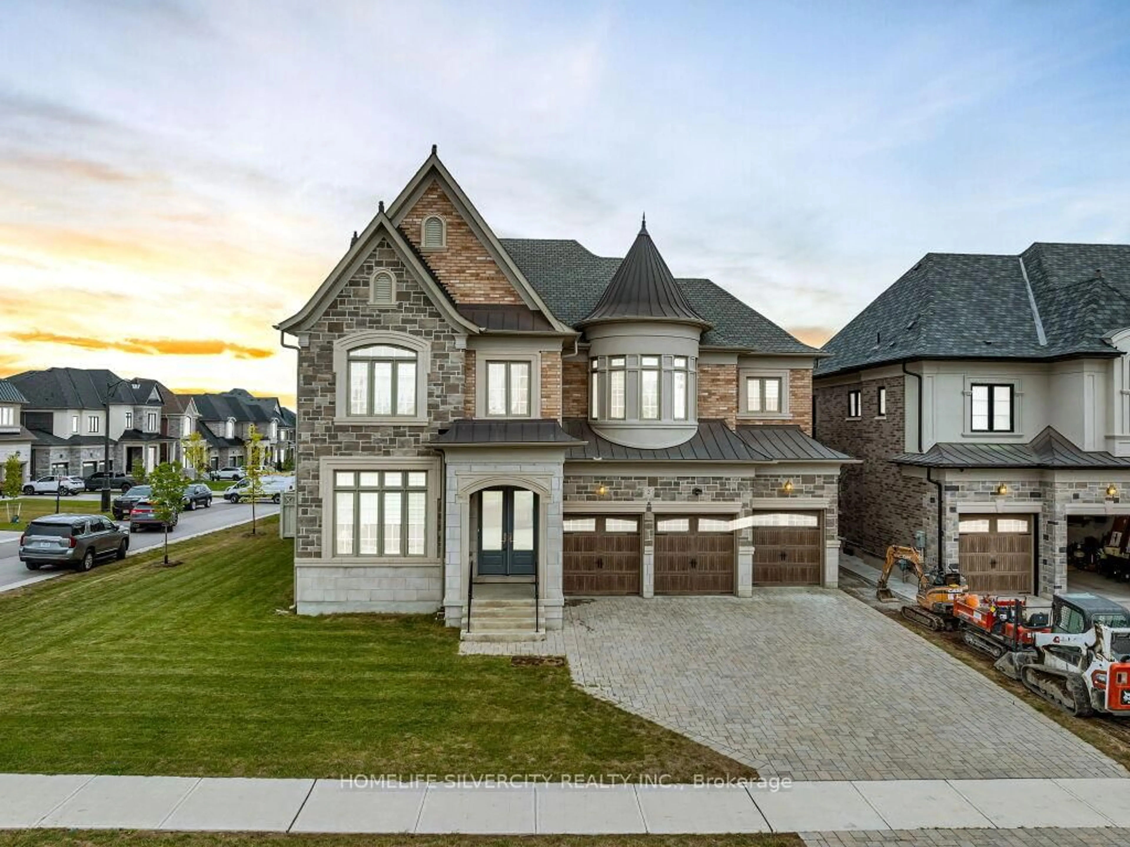 Home with brick exterior material, street for 2 ENDLESS Circ, Vaughan Ontario L4H 4N6