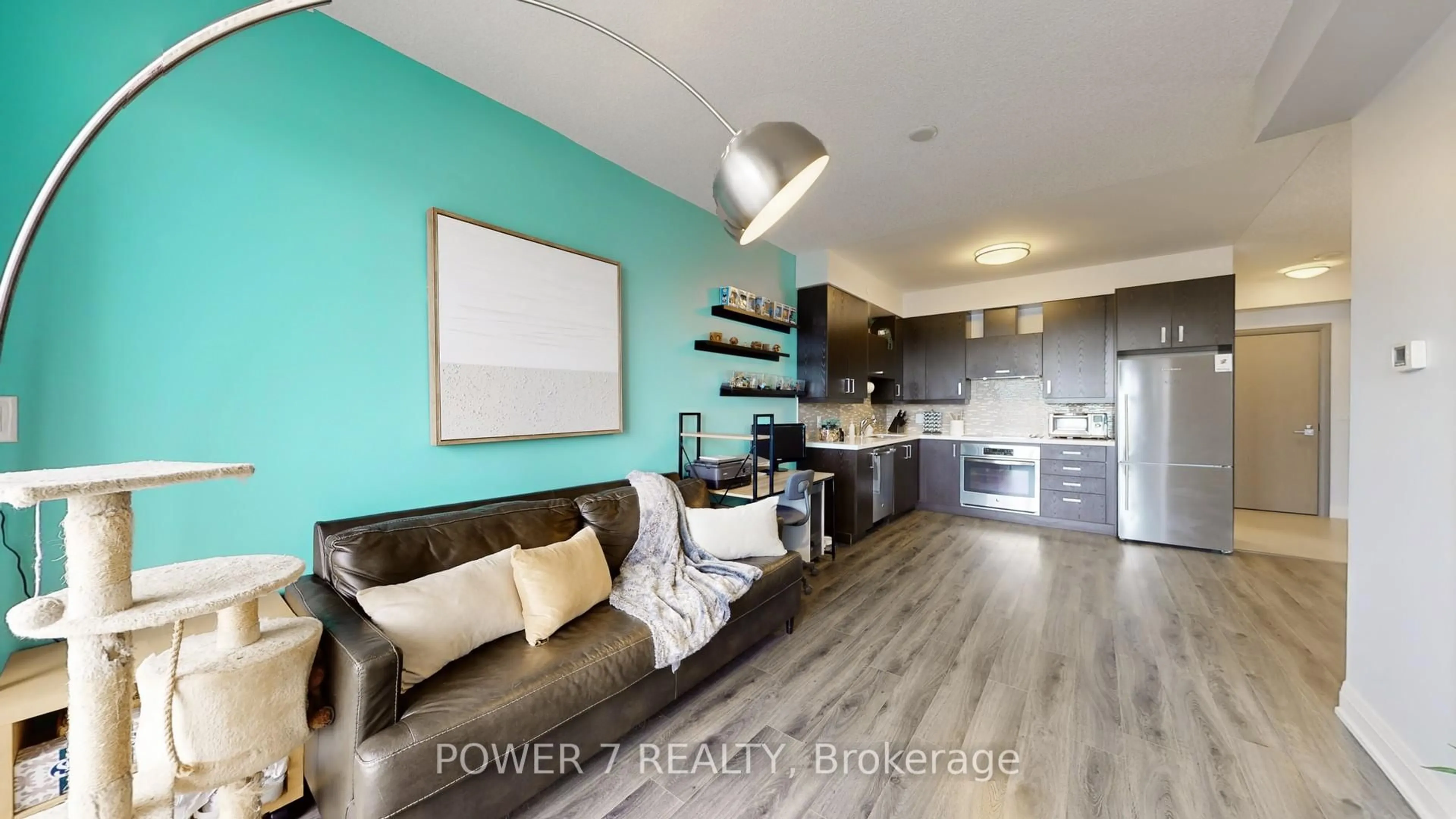 Open concept kitchen, wood/laminate floor for 28 Uptown Dr #718, Markham Ontario L3R 5M8