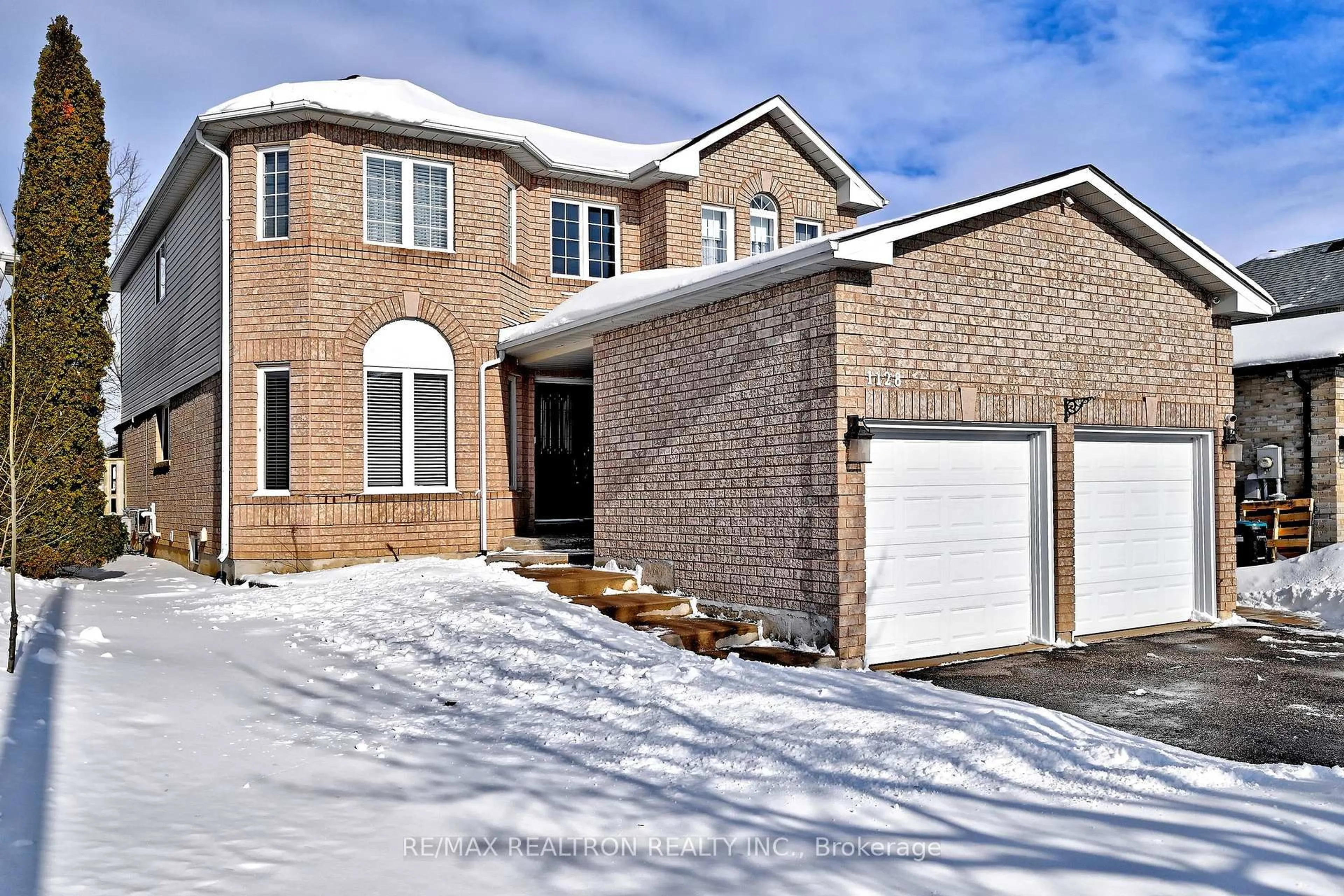 Home with brick exterior material, street for 1128 Corrie St, Innisfil Ontario L9S 1W9