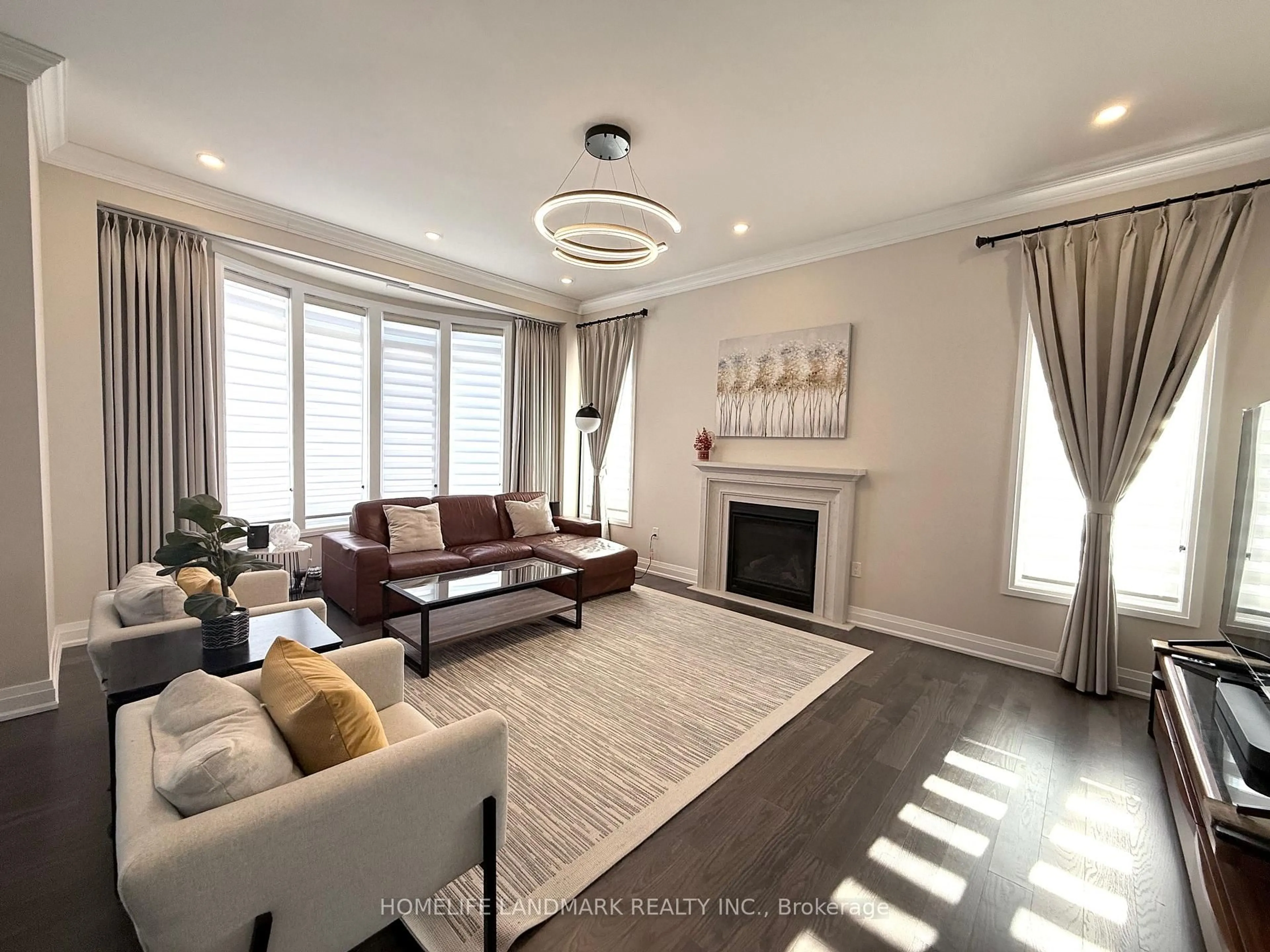 Living room with furniture, unknown for 5 Elder St, Richmond Hill Ontario L4S 0H2