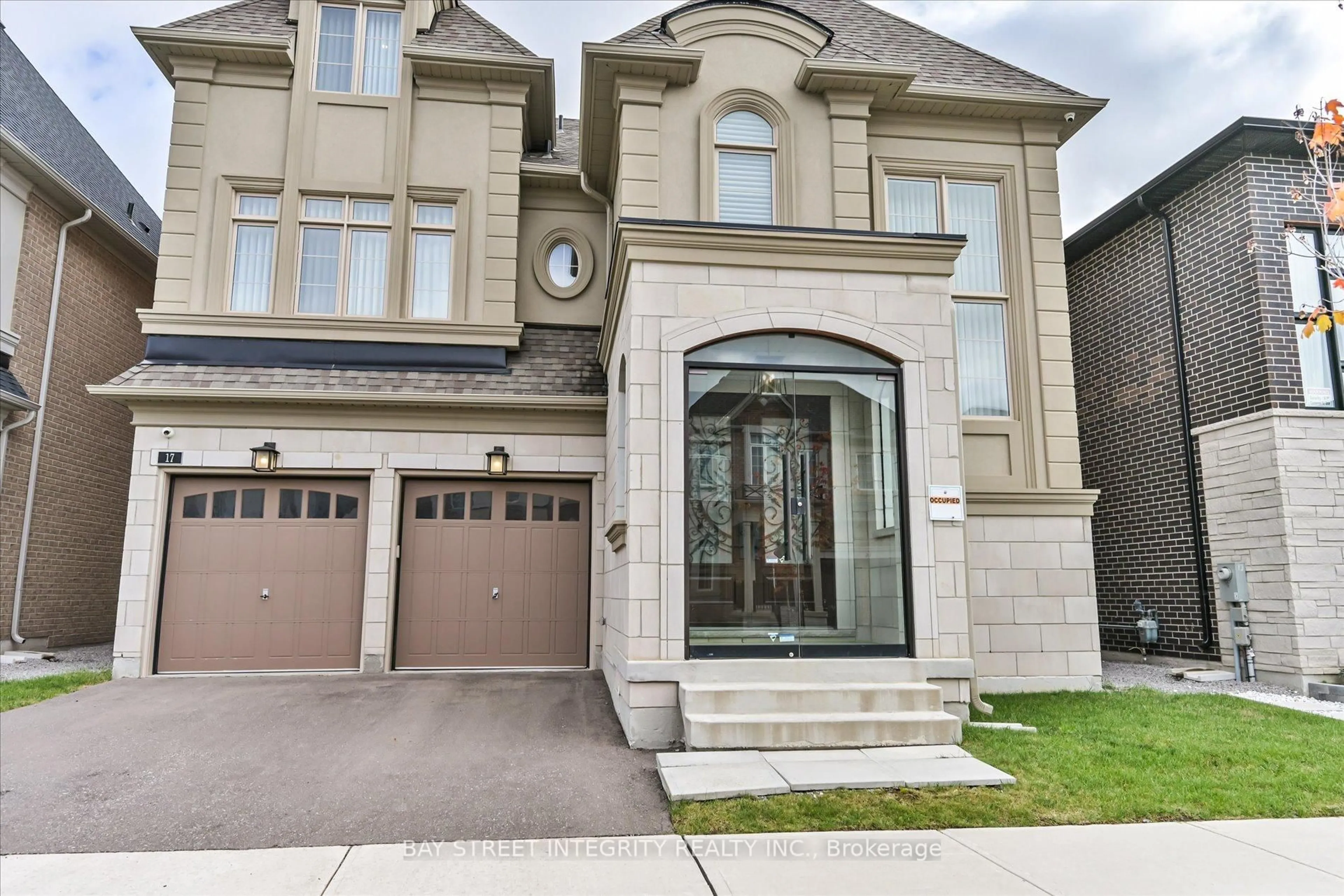 Home with brick exterior material, street for 17 Red Giant St, Richmond Hill Ontario L4C 4Z1