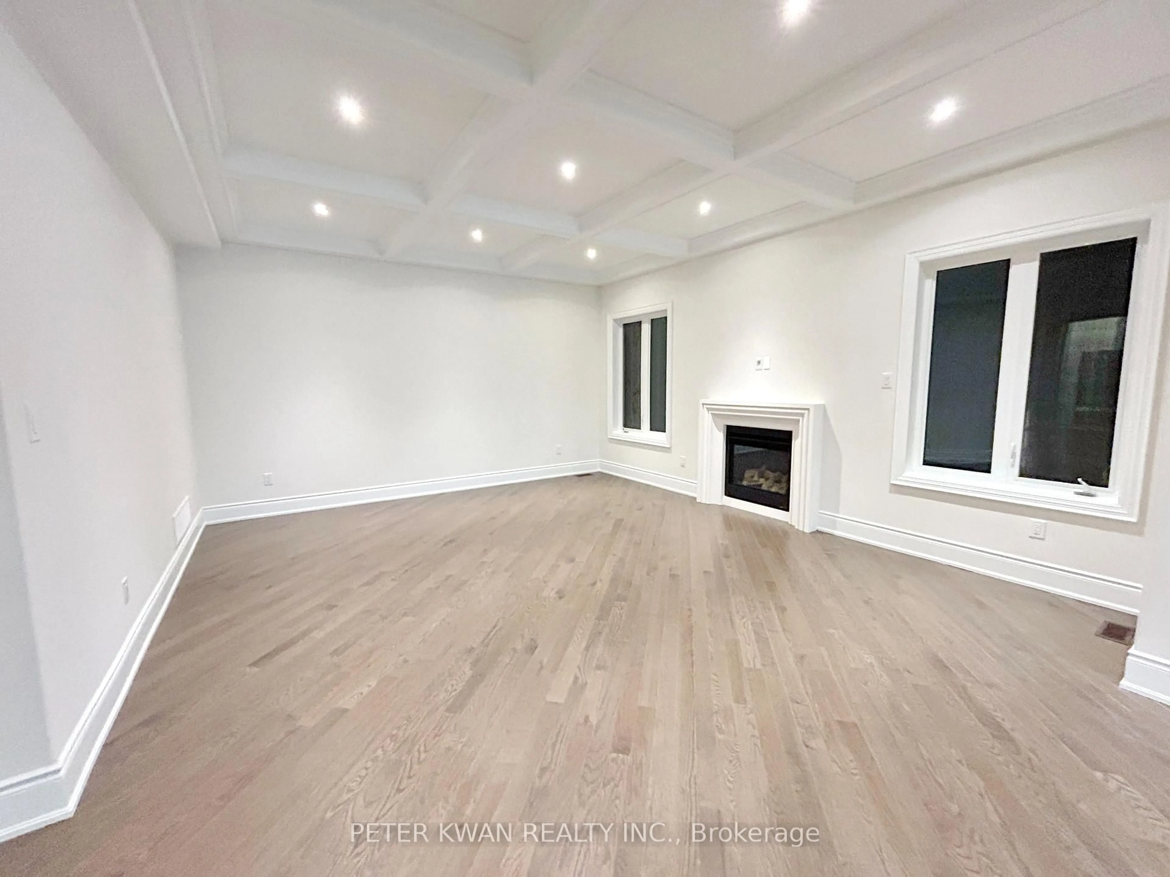 A pic of a room for 72 Silk Twist Dr, East Gwillimbury Ontario L9N 0W4