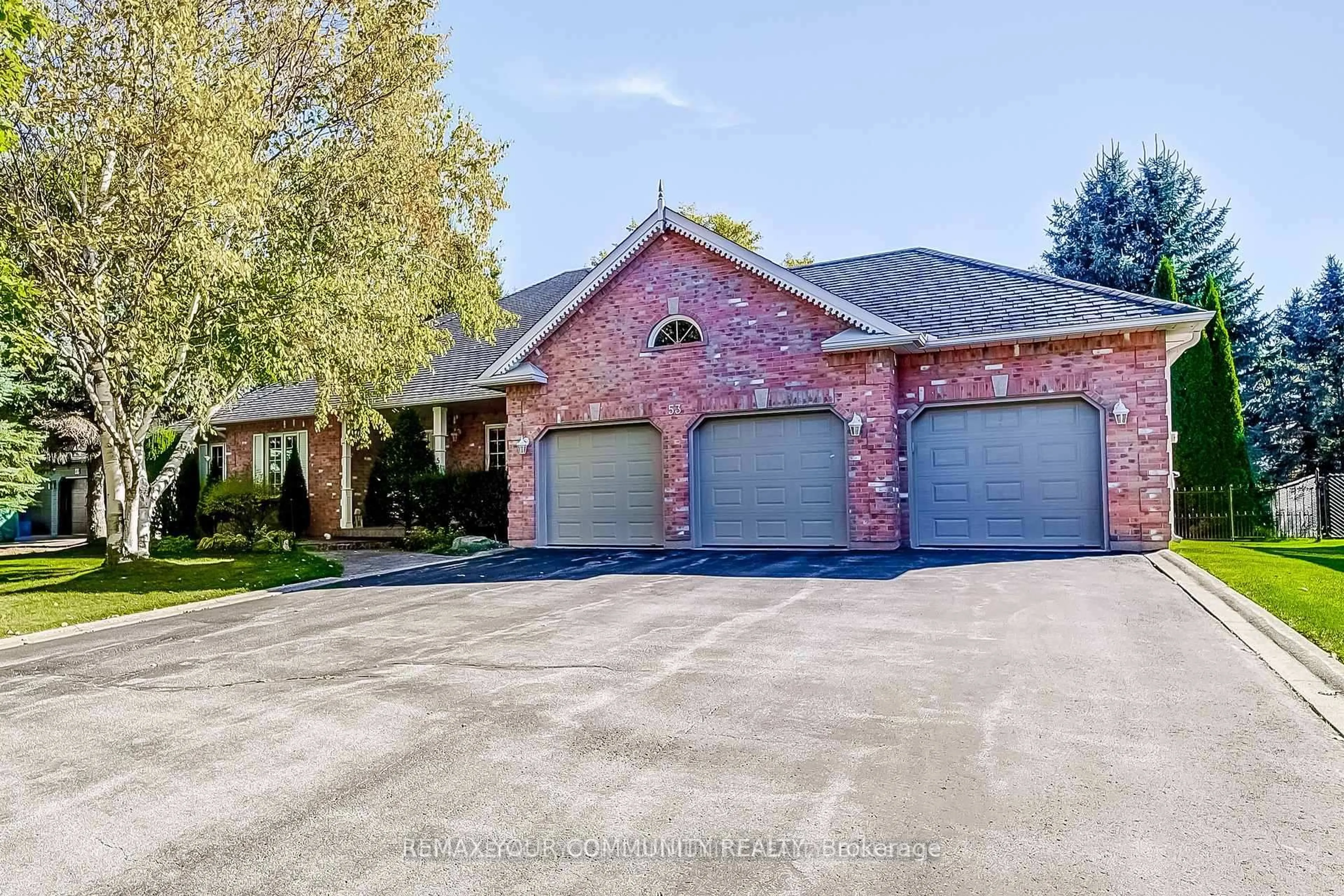 Home with brick exterior material, street for 53 David Willson Tr, East Gwillimbury Ontario L0G 1V0