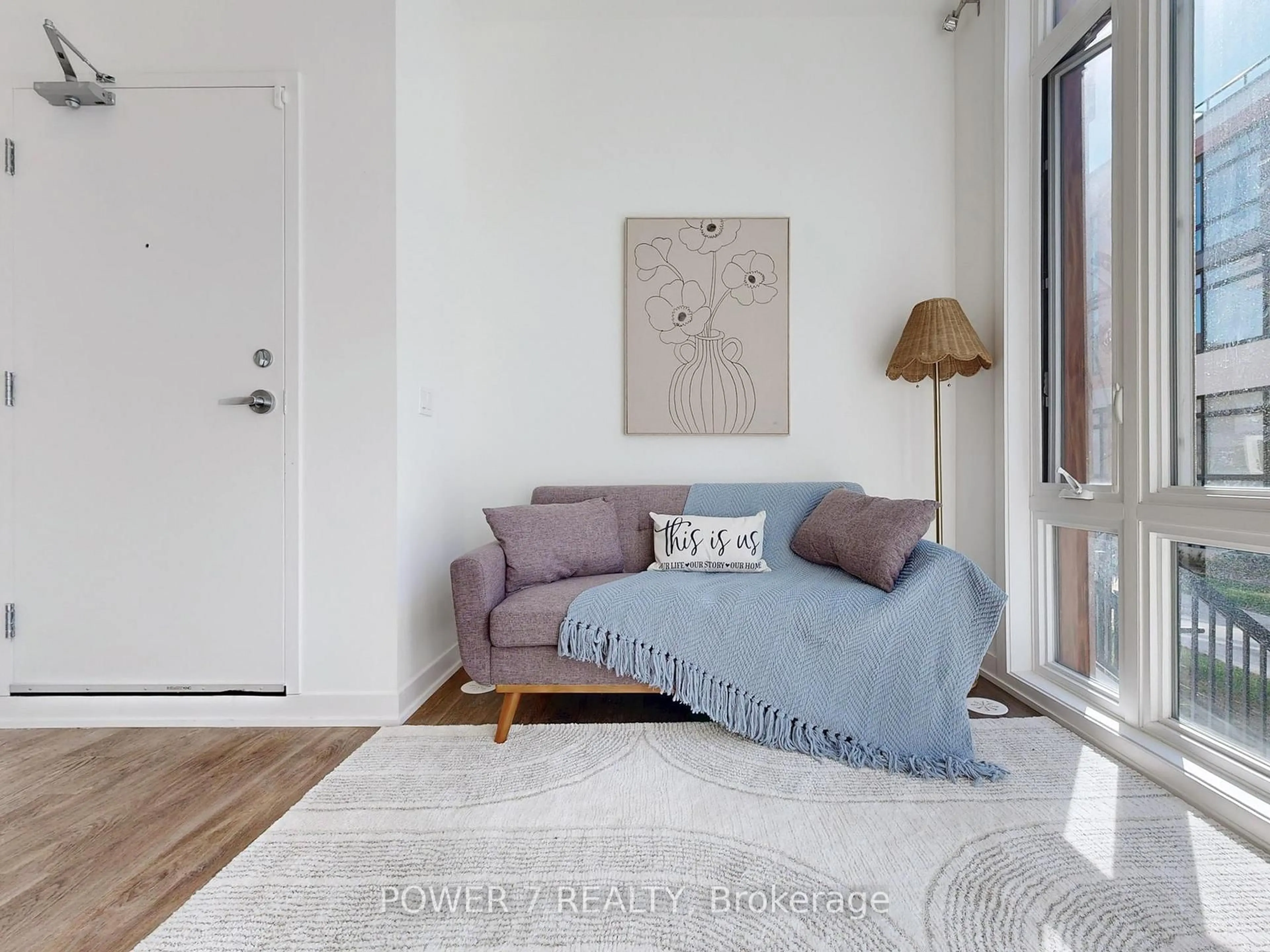 Living room with furniture, unknown for 14 David Eyer Rd #1009, Richmond Hill Ontario L4S 0N4