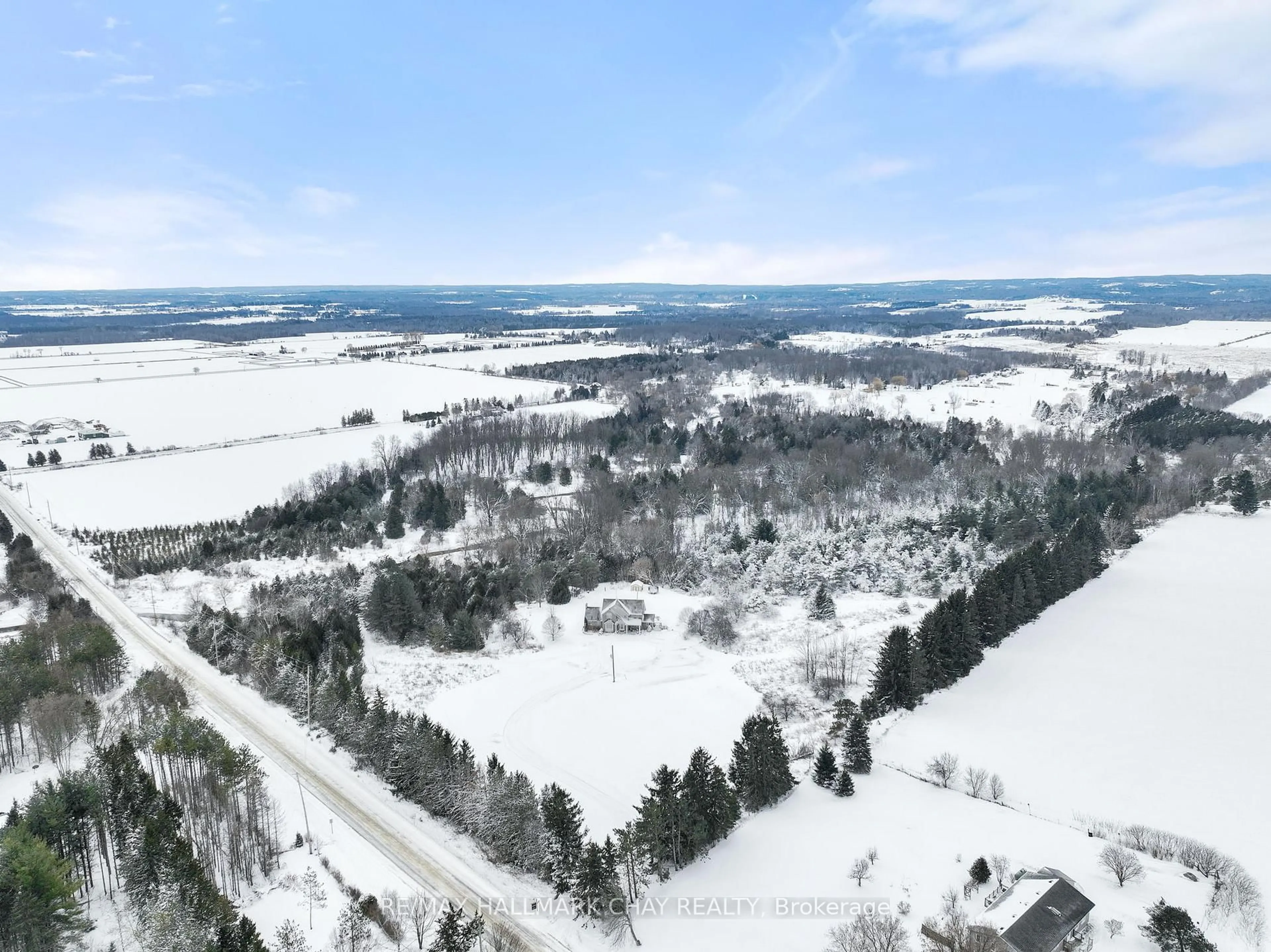 A pic from outside/outdoor area/front of a property/back of a property/a pic from drone, mountain view for 4146 Concession 7 Rd, Adjala-Tosorontio Ontario L0G 1L0