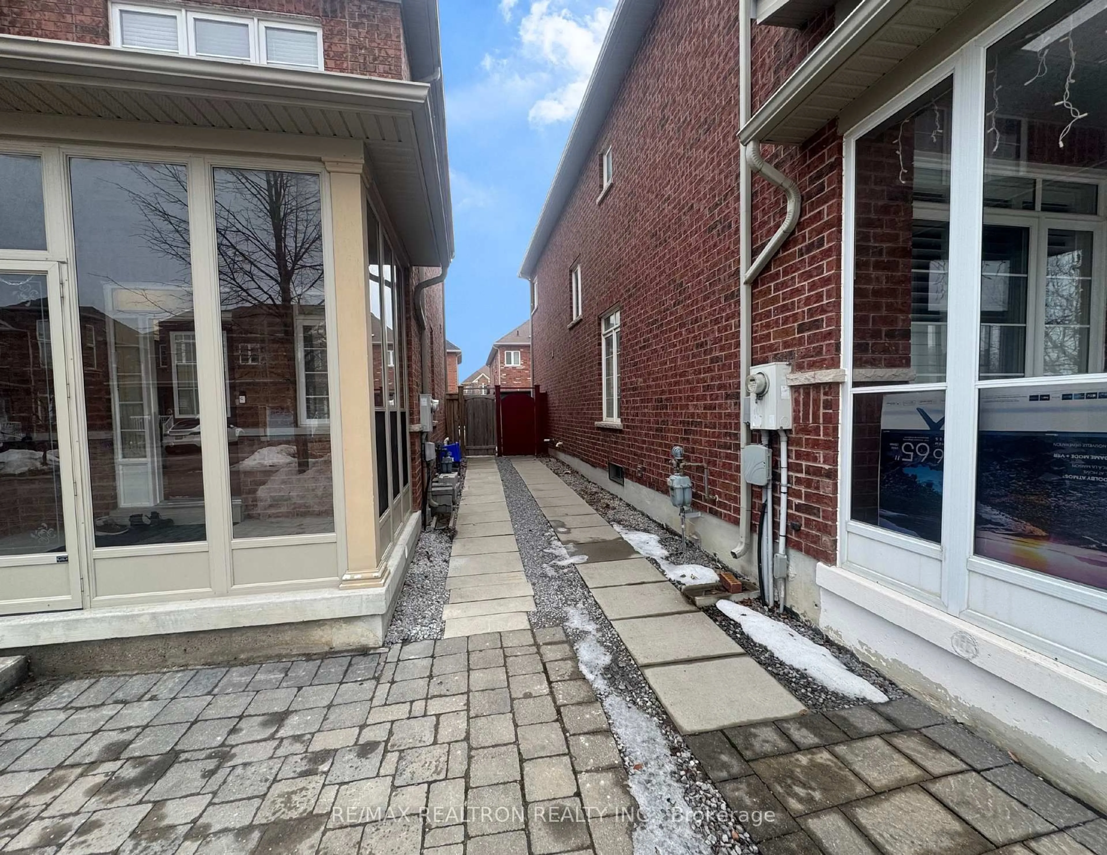 Unknown for 25 Fitzroy Ave, Markham Ontario L6E 0J4