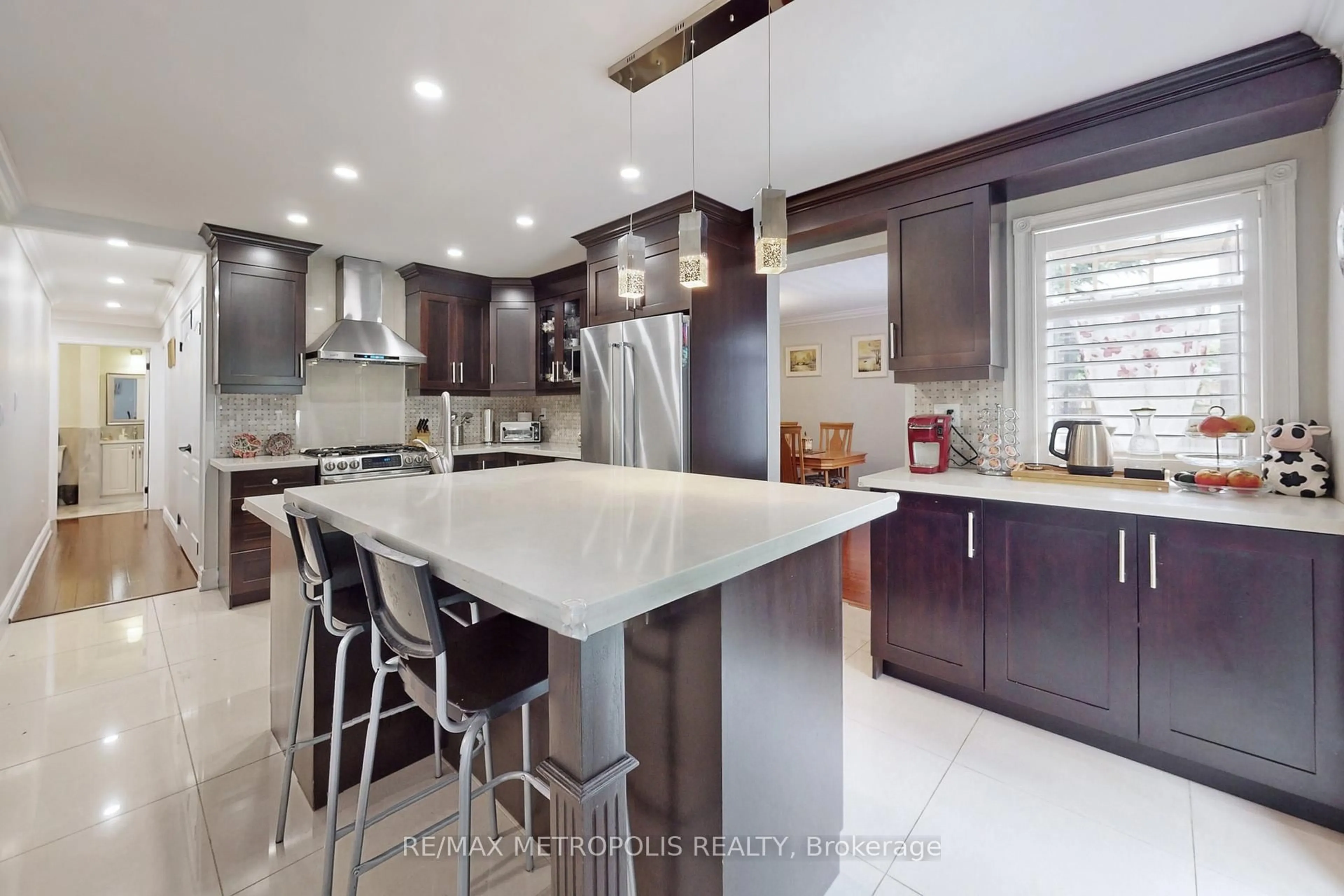 Contemporary kitchen, ceramic/tile floor for 64 Mandel Cres, Richmond Hill Ontario L4C 9Z7